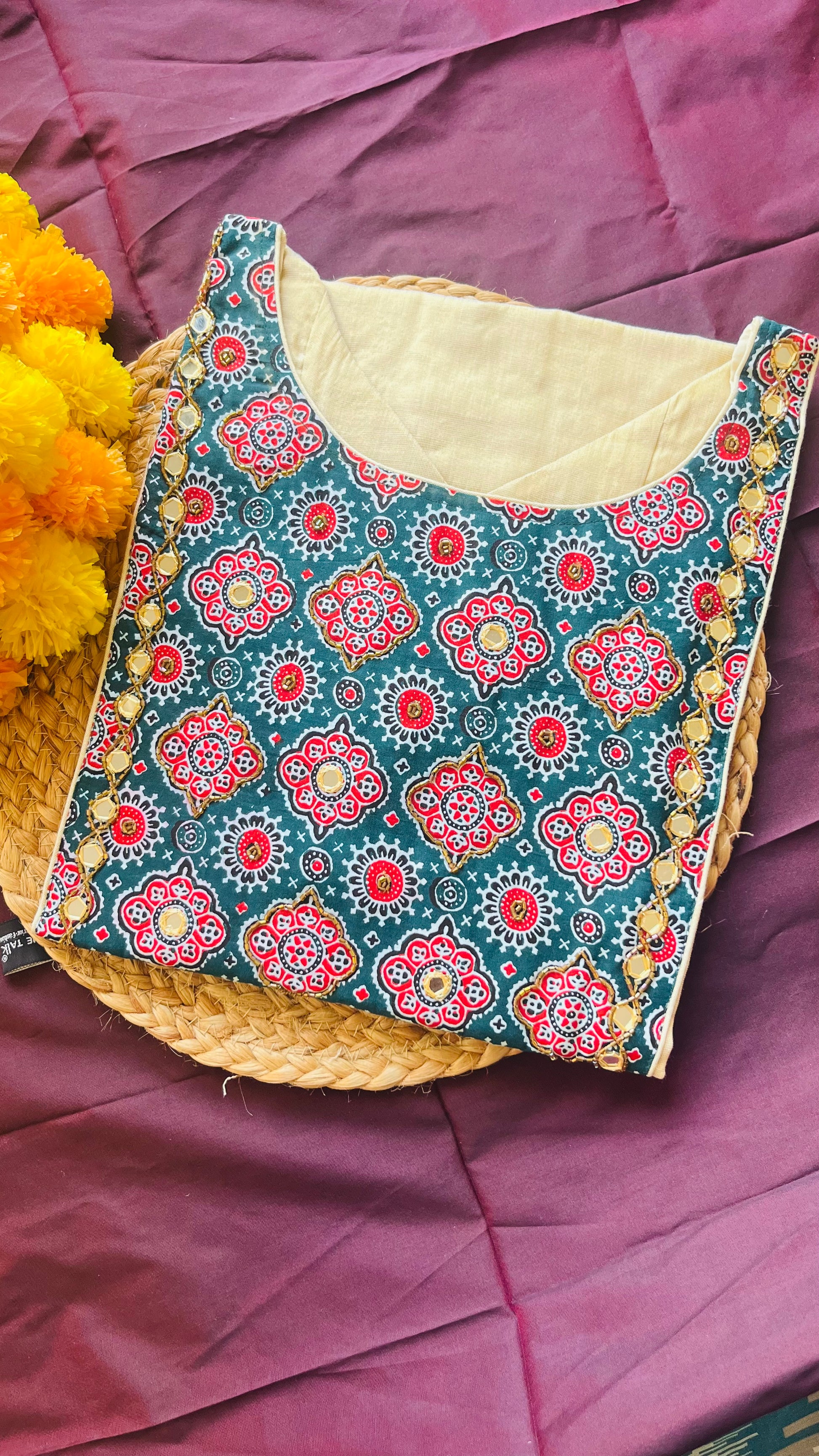 Kerala Kasavu Kurthi
