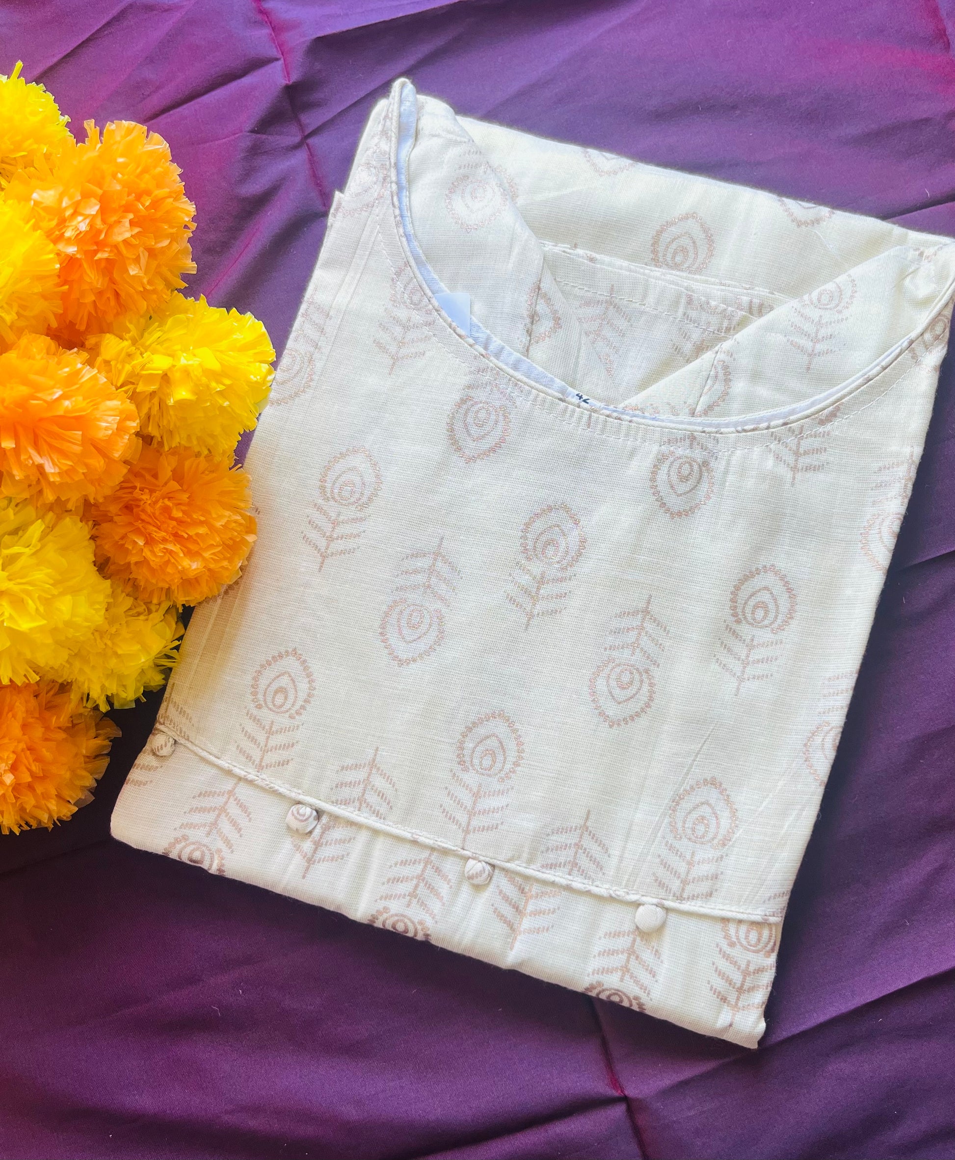Kerala Kasavu Kurthi