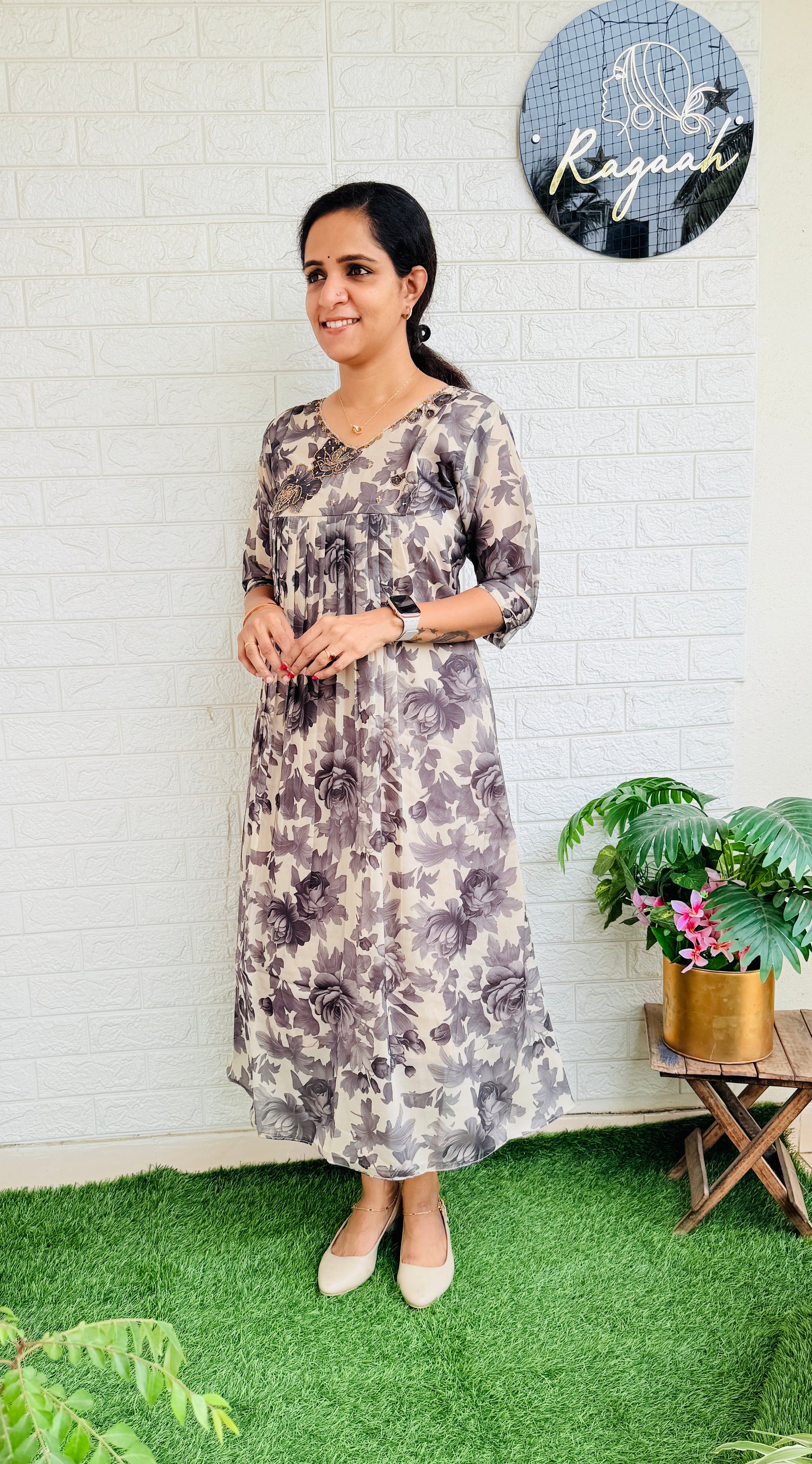 Georgette Handwork Aline Kurti RG768
