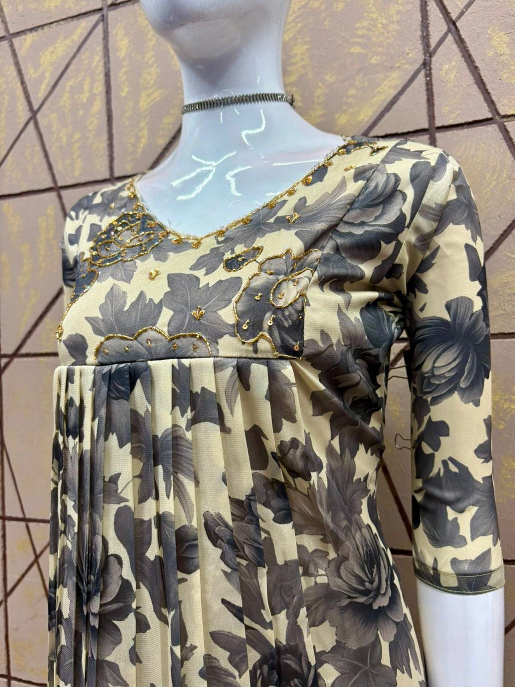 Georgette Handwork Aline Kurti RG768