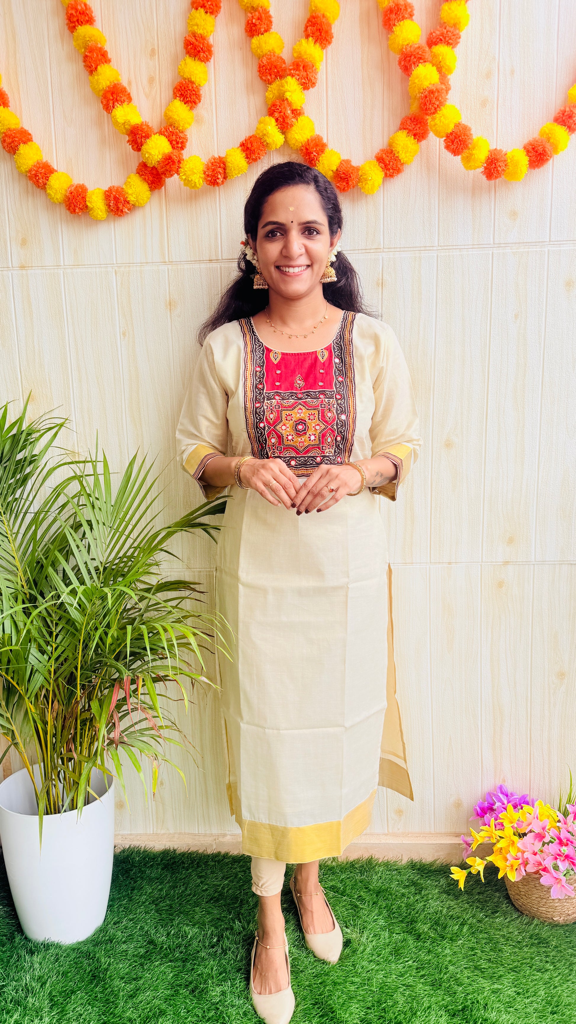 Ponpoo Kasavu Onam Special Kurtii RG971