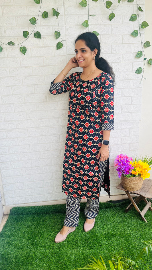 Feeding Friendly Kurti Pant Set