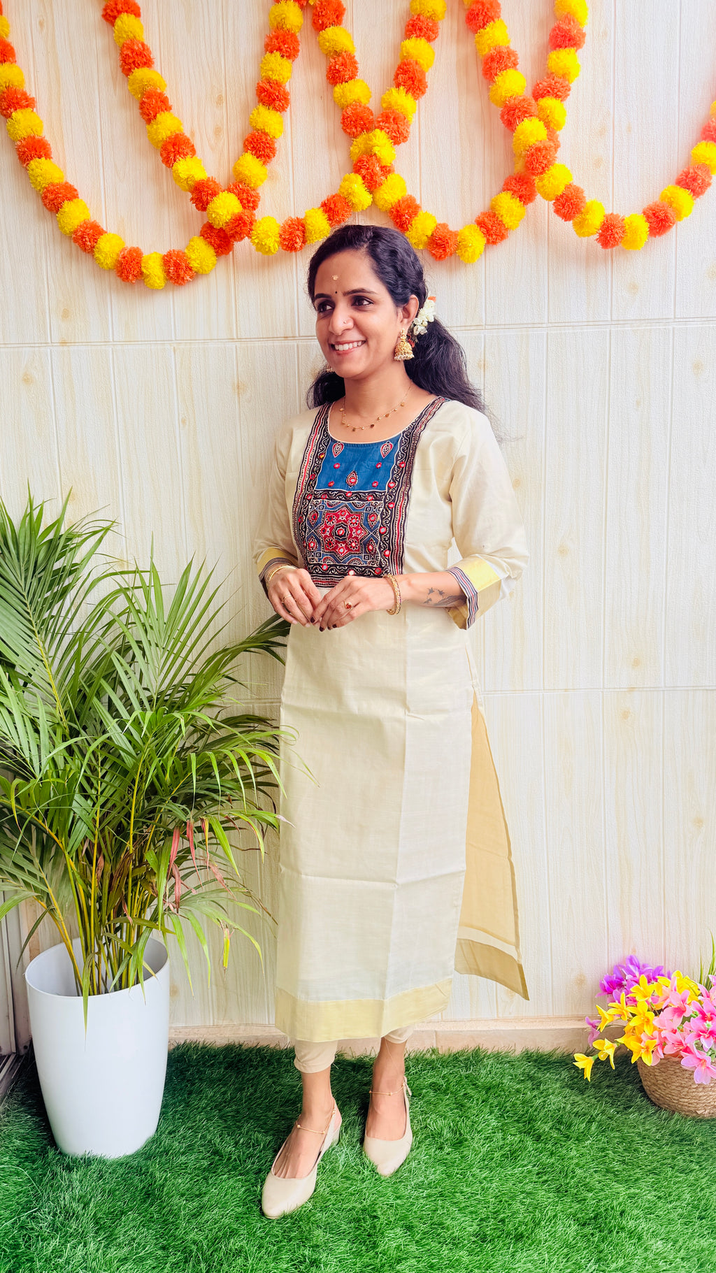 Ponpoo Kasavu Onam Special Kurtii RG971