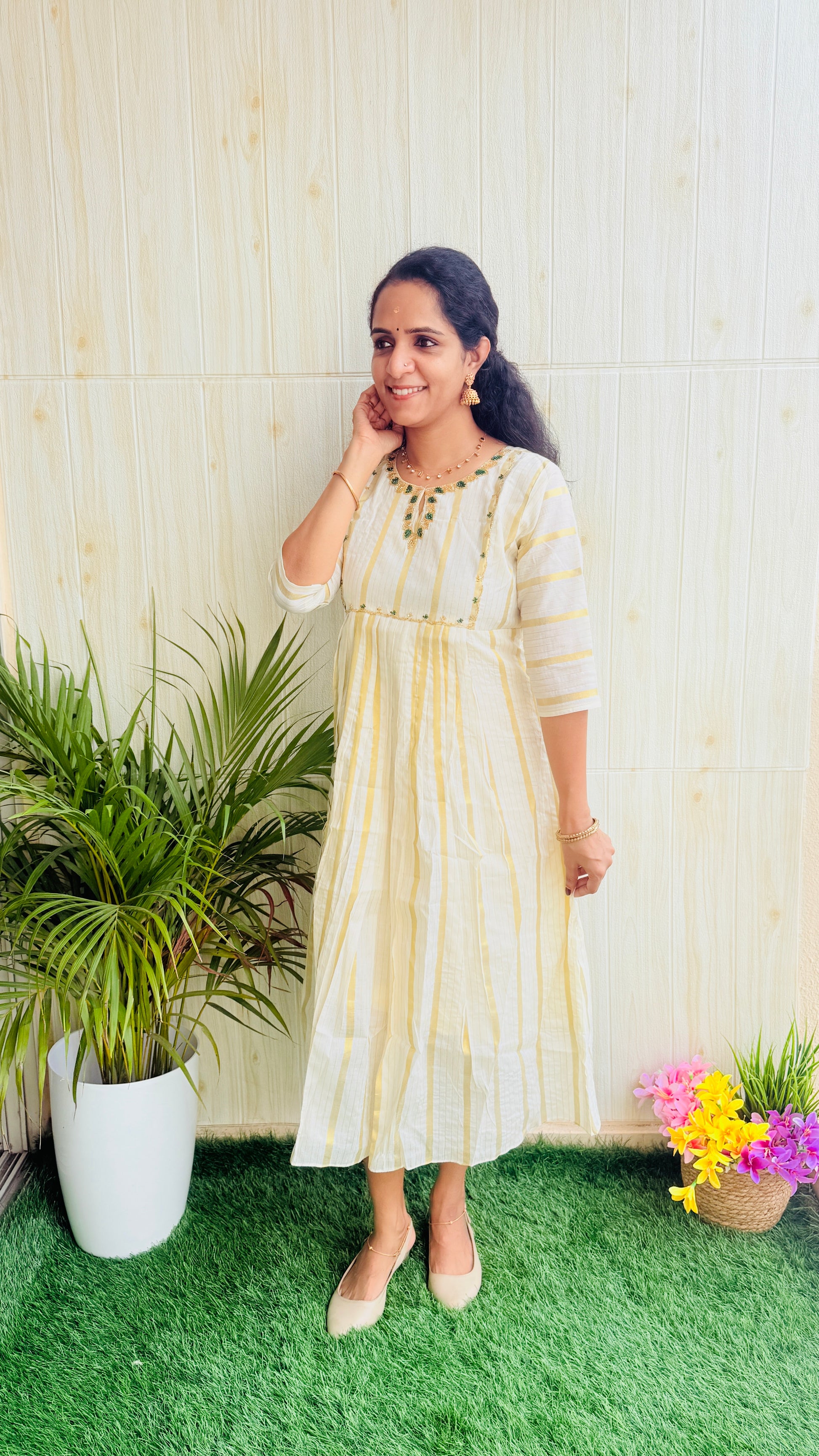 Madhavi Onam Special Kurtii RG986