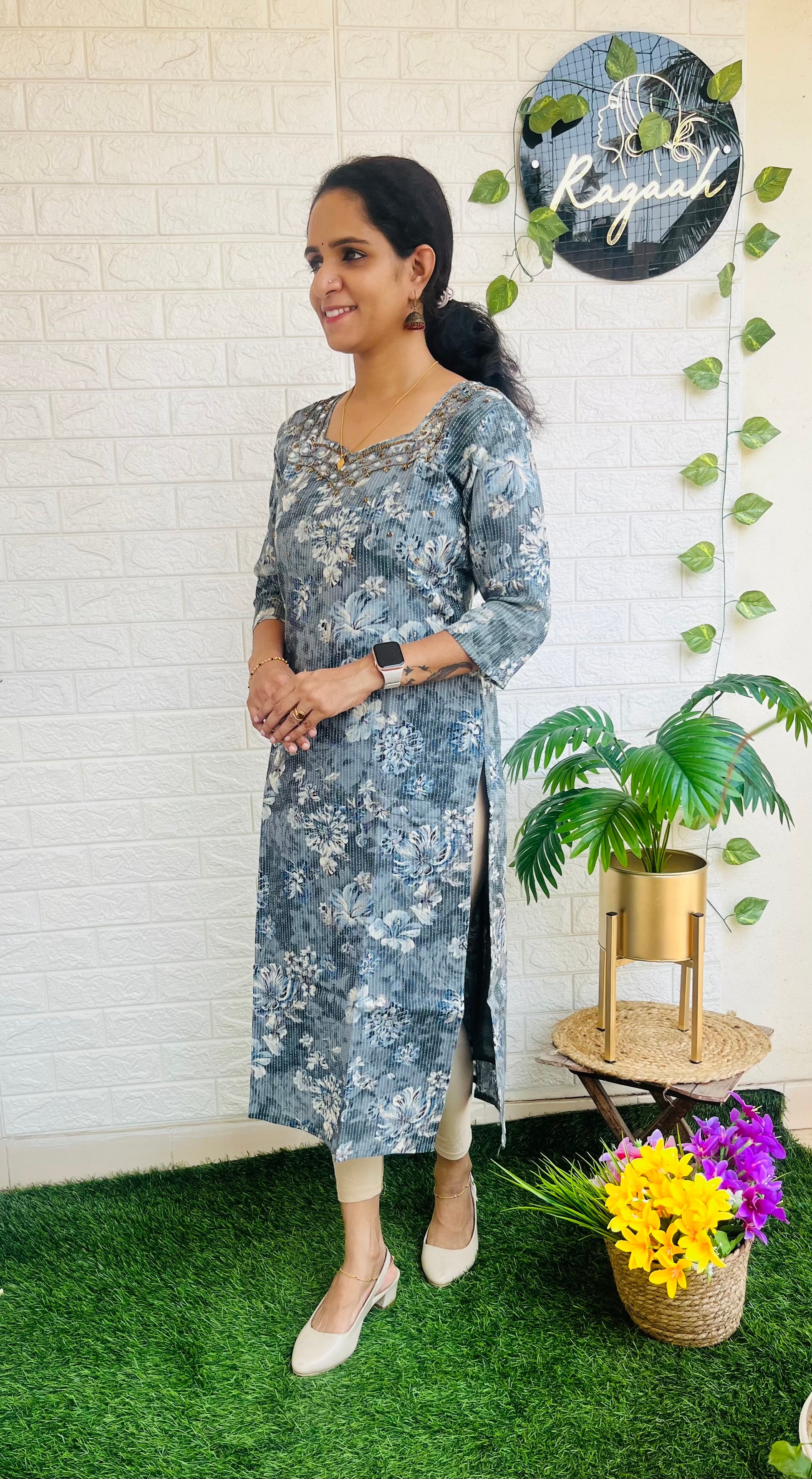 Kantha Cotton sweet heart neck slitted kurti