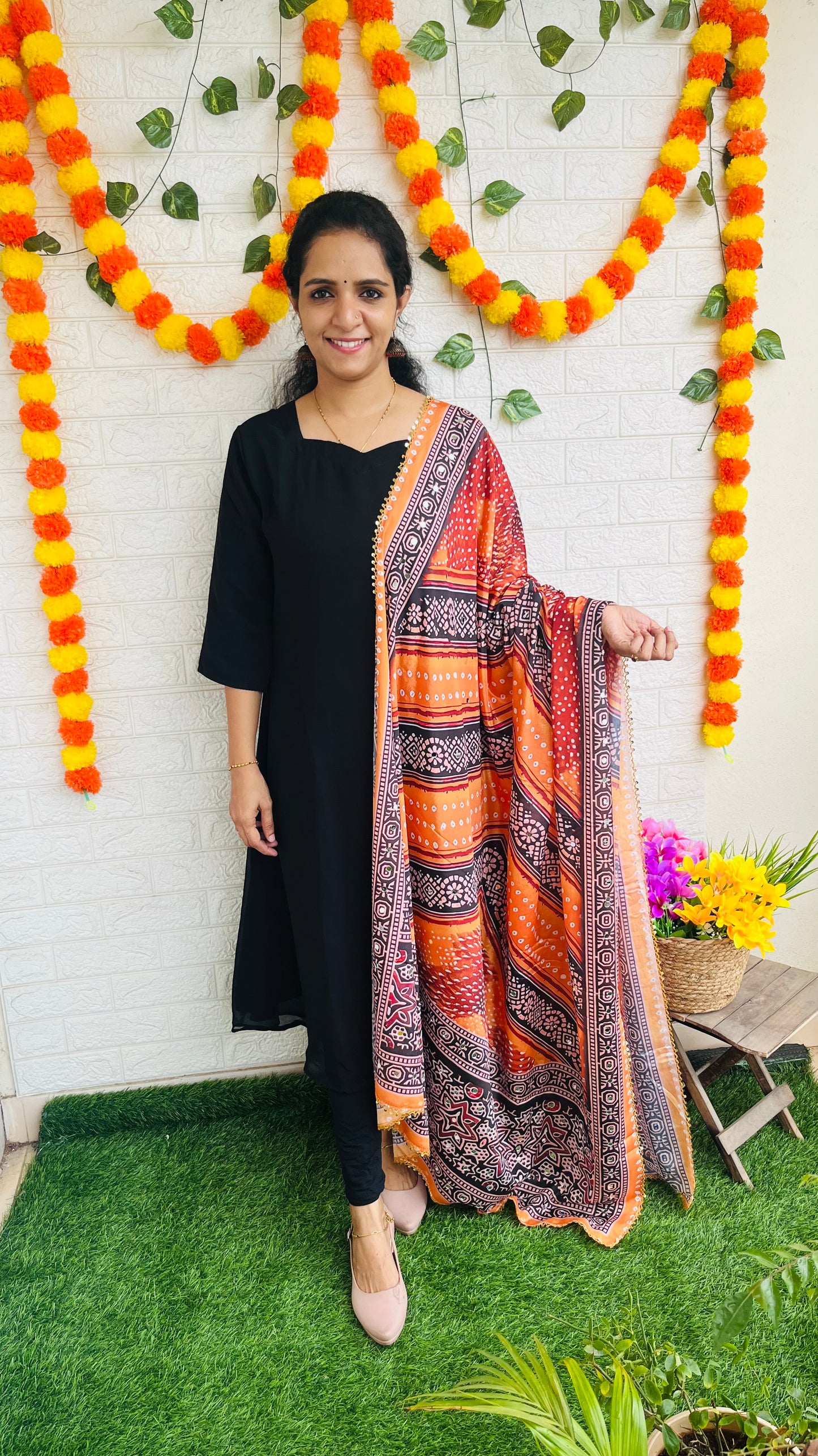 Black Kurti + Pakistani Dupatta