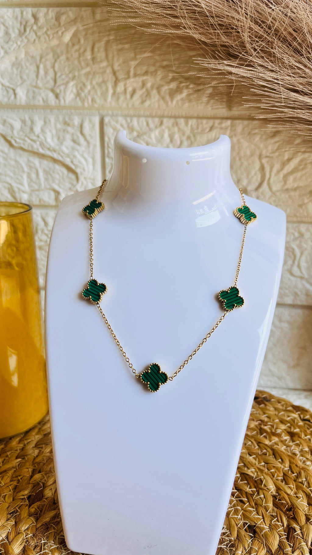 Gold replica. Anti tarnish necklace Green