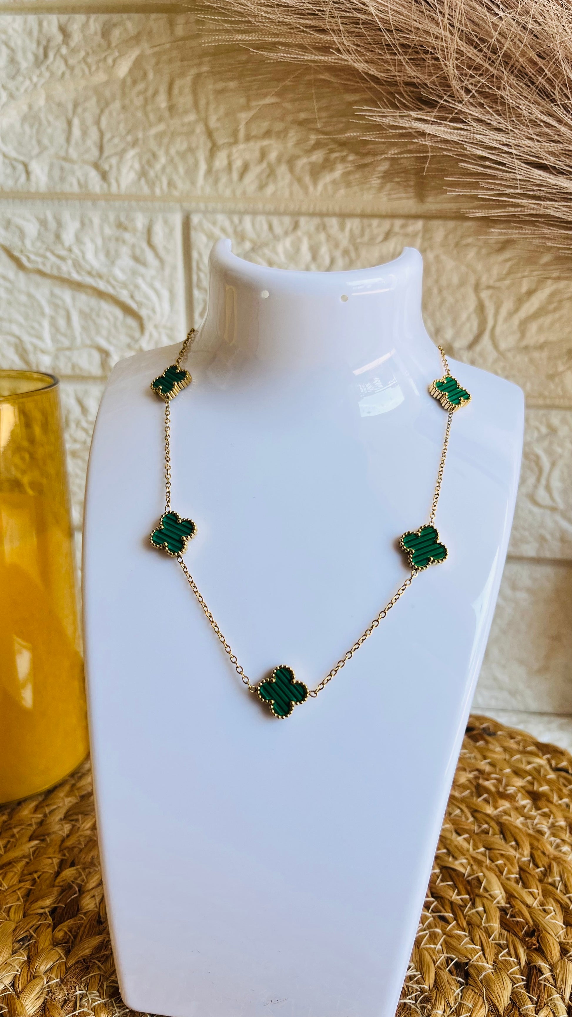 Gold replica. Anti tarnish necklace Green
