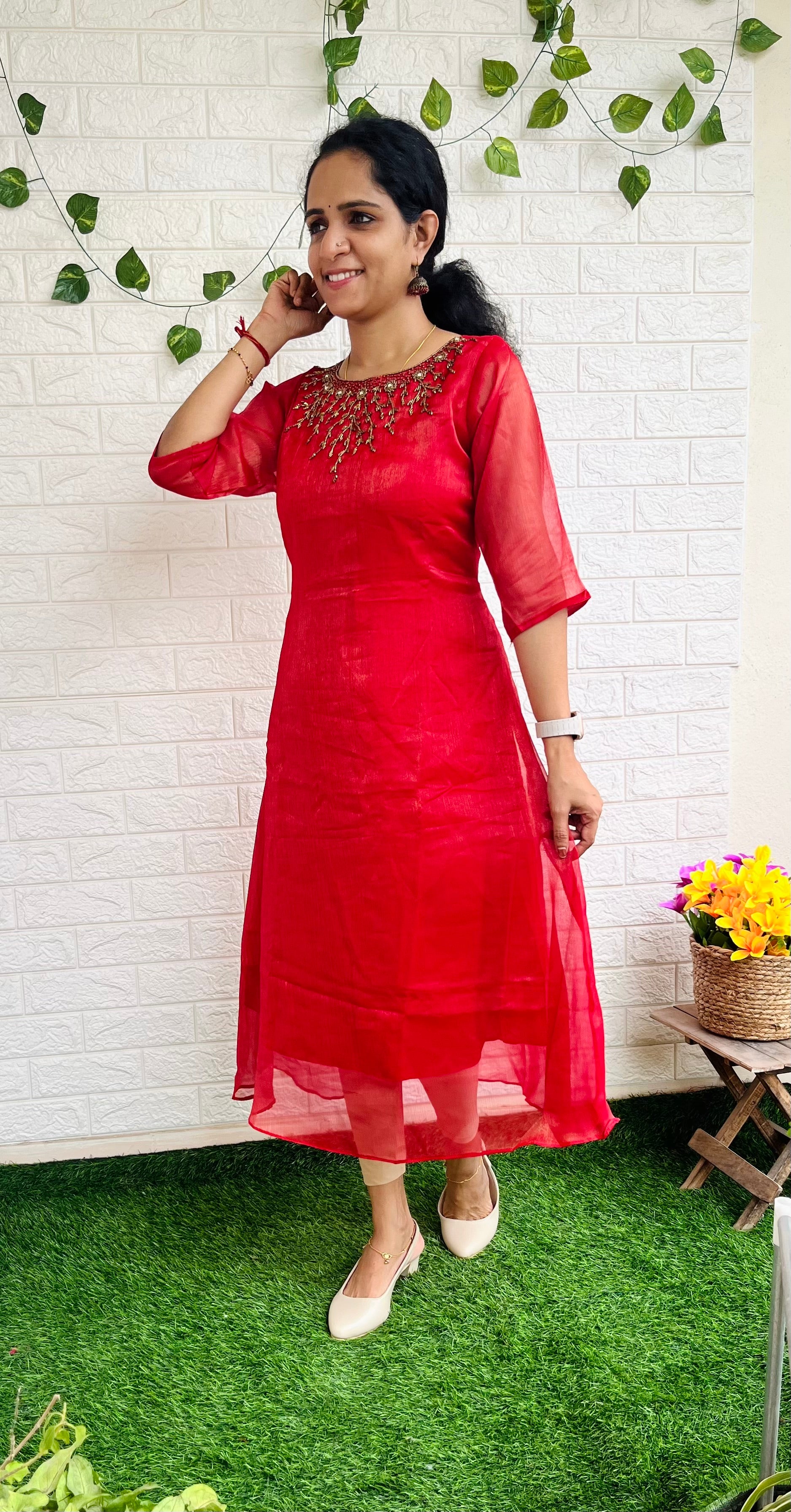 Tissue Georgette Heavy handwork alinekurti red