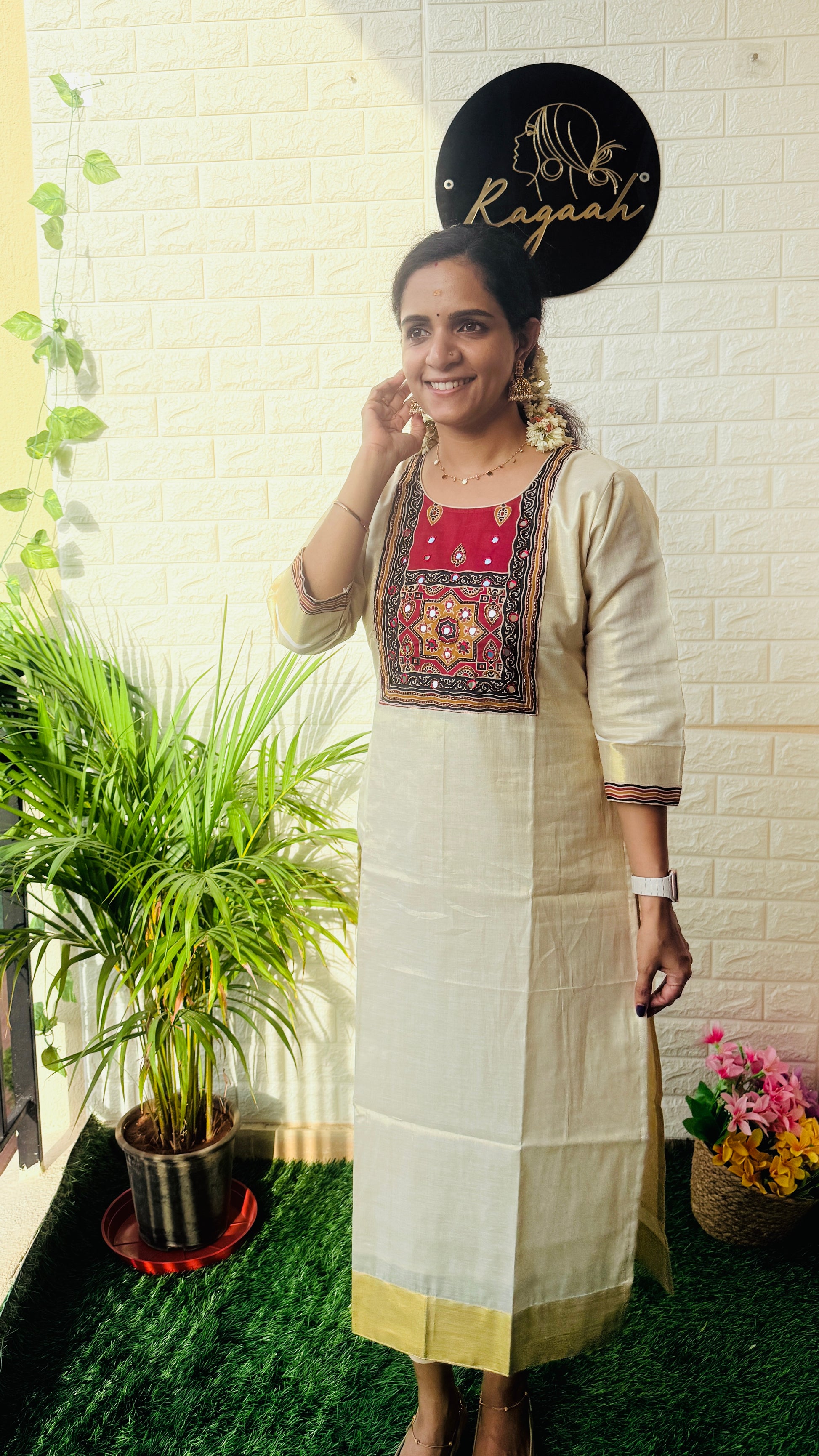 Ponpoo Kasavu Onam Special Kurtii RG971
