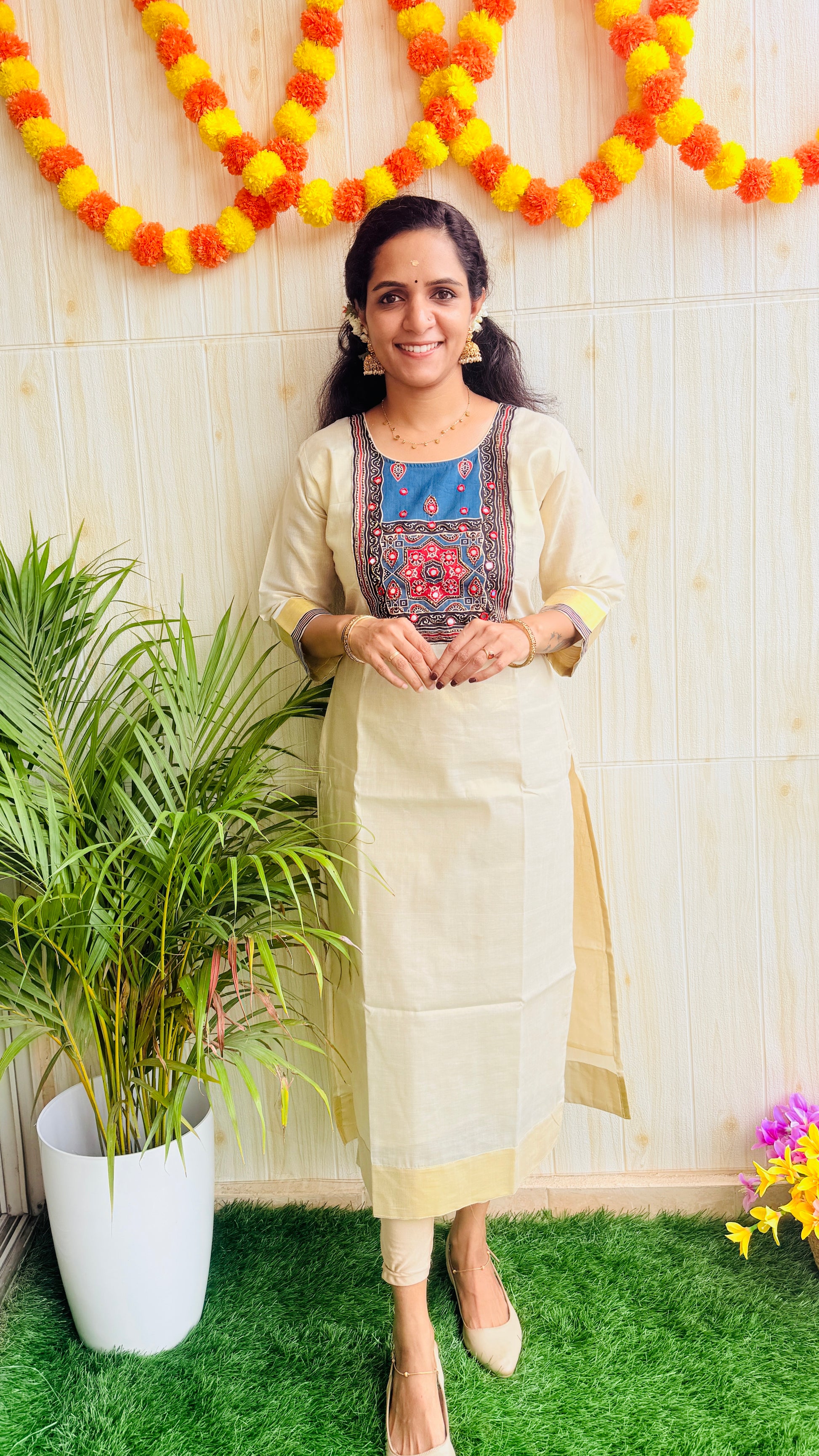 Ponpoo Kasavu Onam Special Kurtii RG971