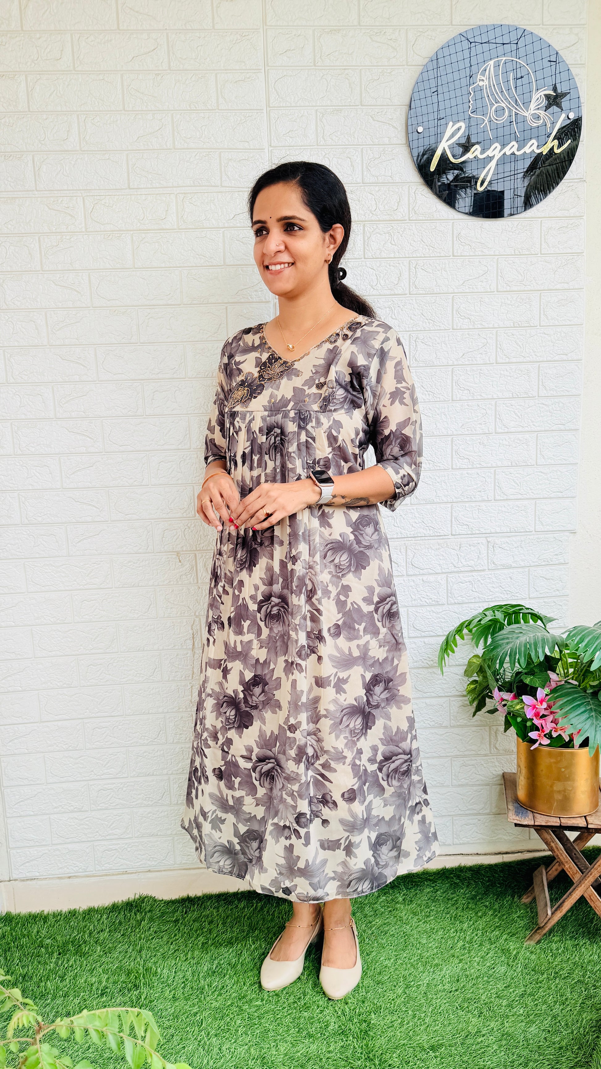 Georgette Handwork Aline Kurti RG768
