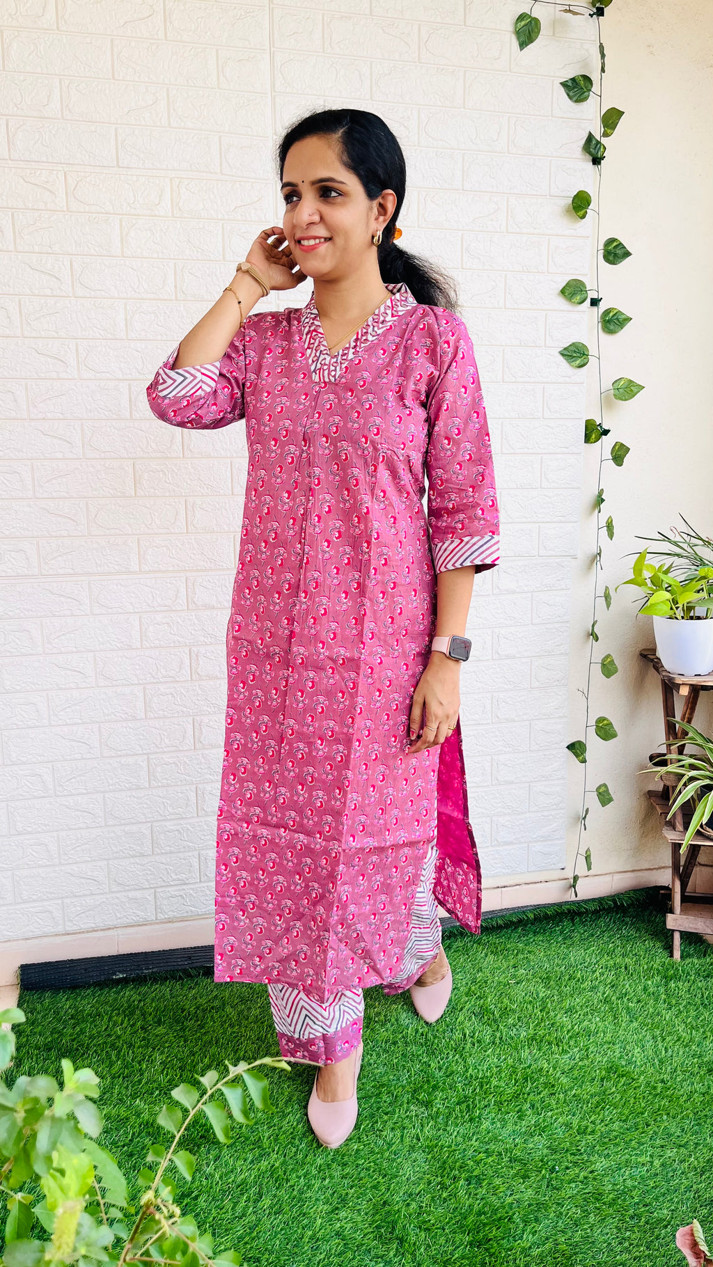 Cotton V Neck Kurta Pant Set RG341