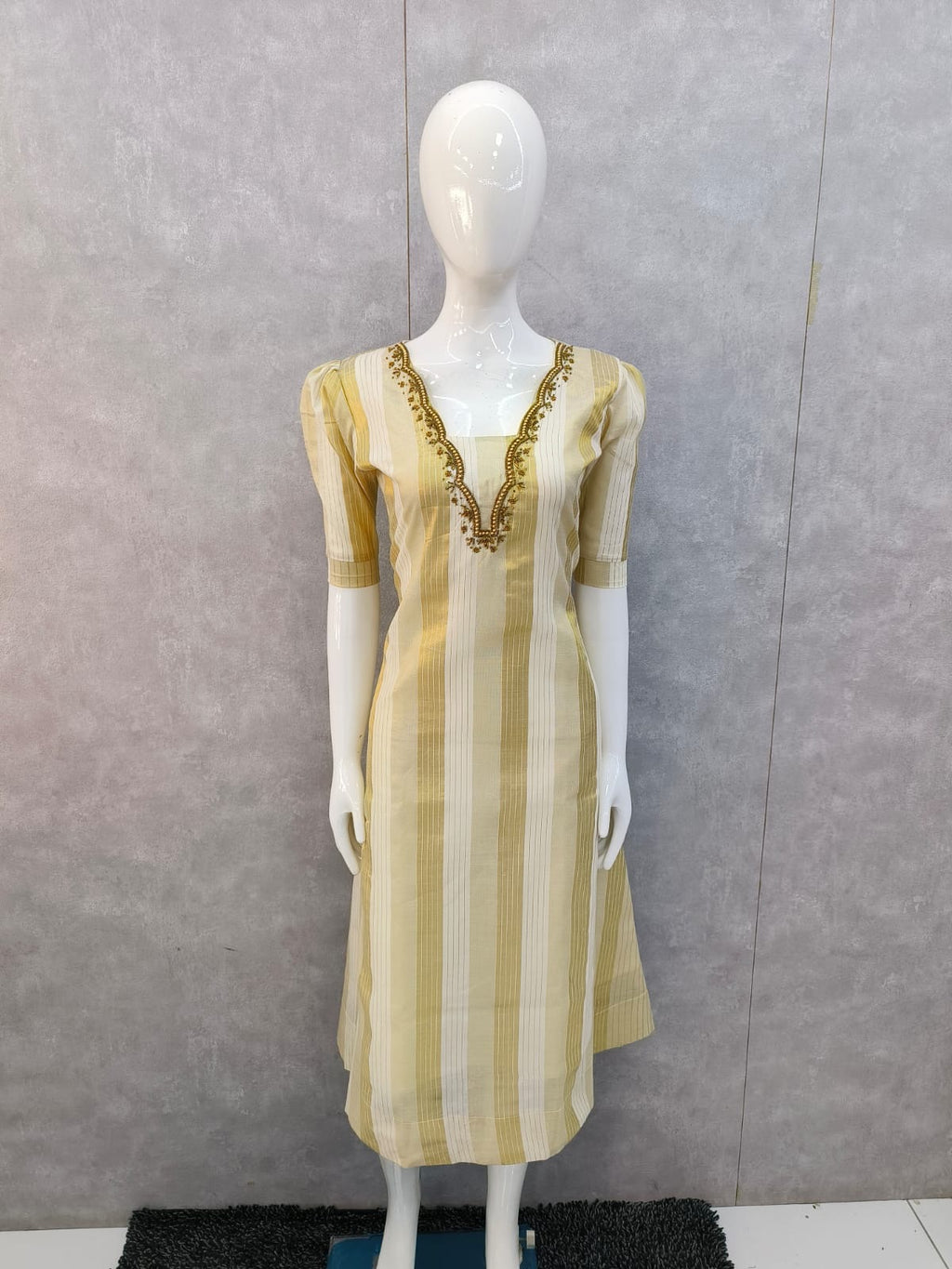 Priyam Onam Special Kurti RG983