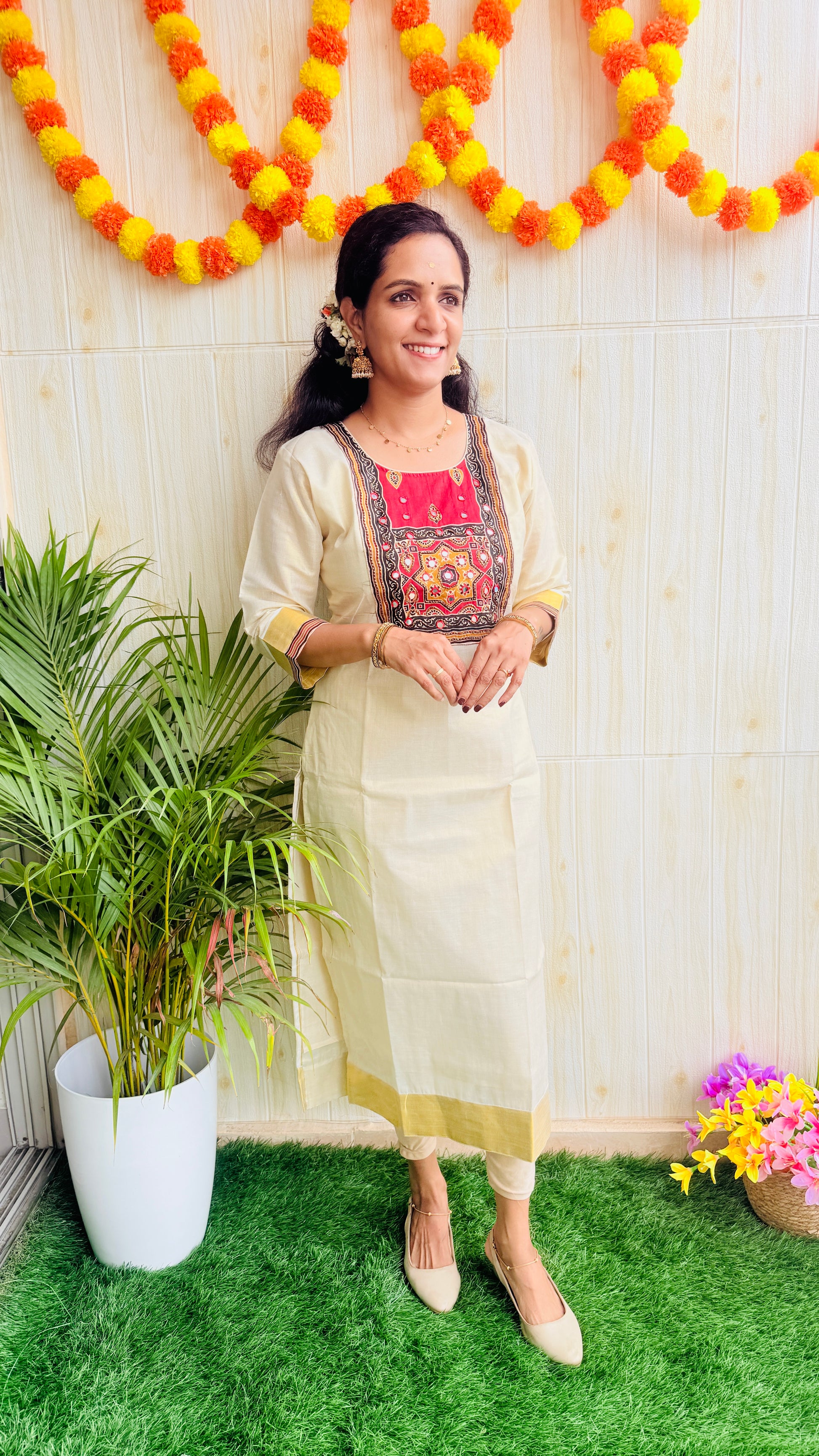 Ponpoo Kasavu Onam Special Kurtii RG971