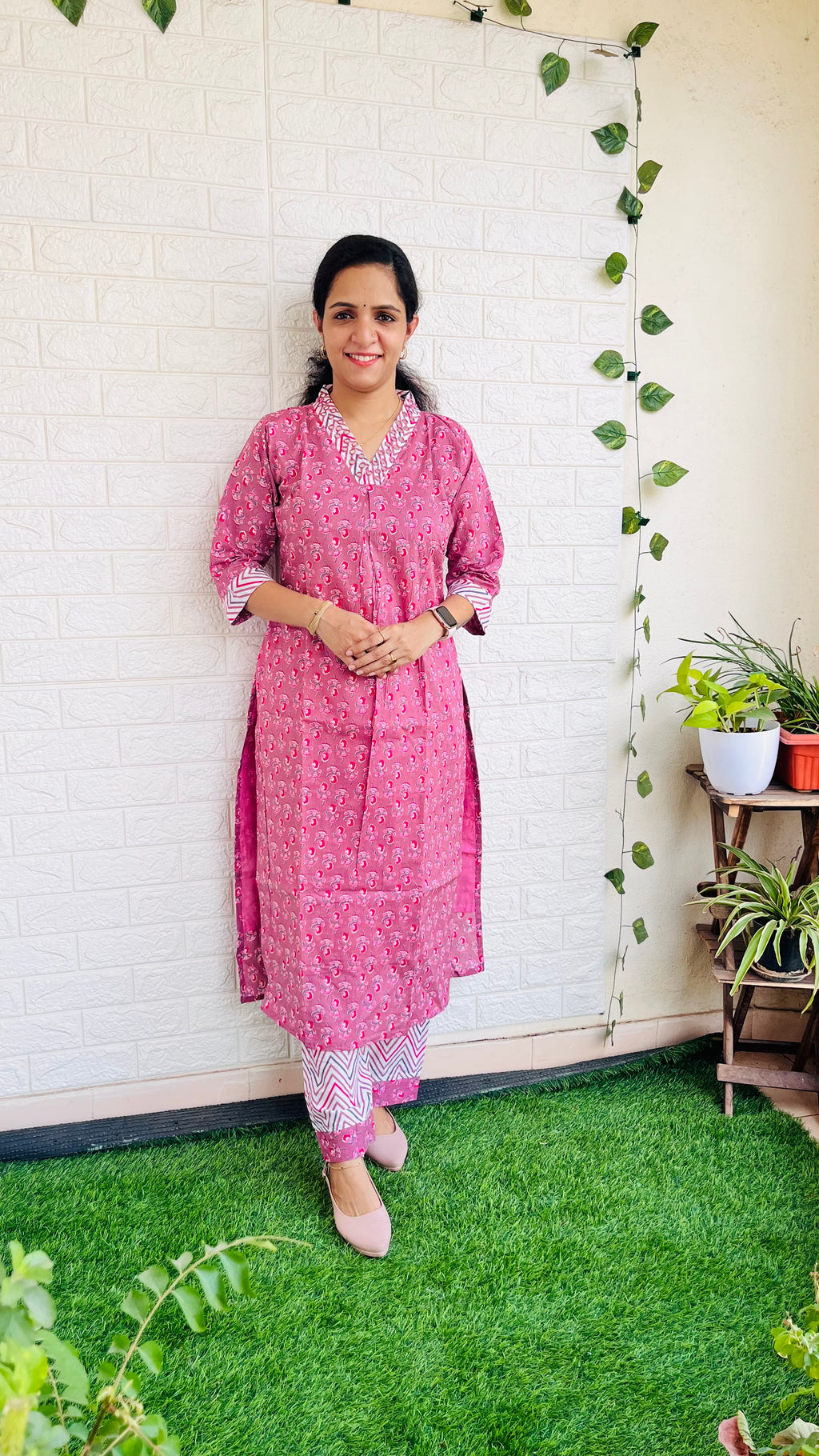 Cotton V Neck Kurta Pant Set RG341