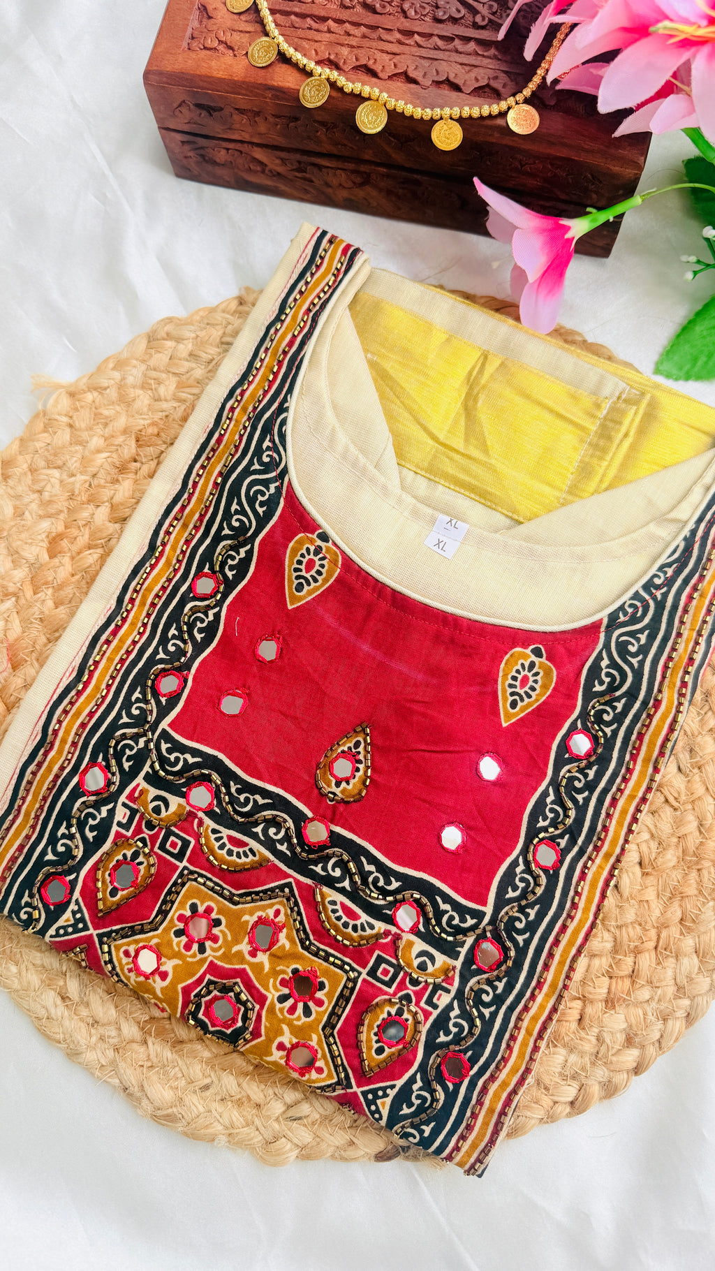 Ponpoo Kasavu Onam Special Kurtii RG971