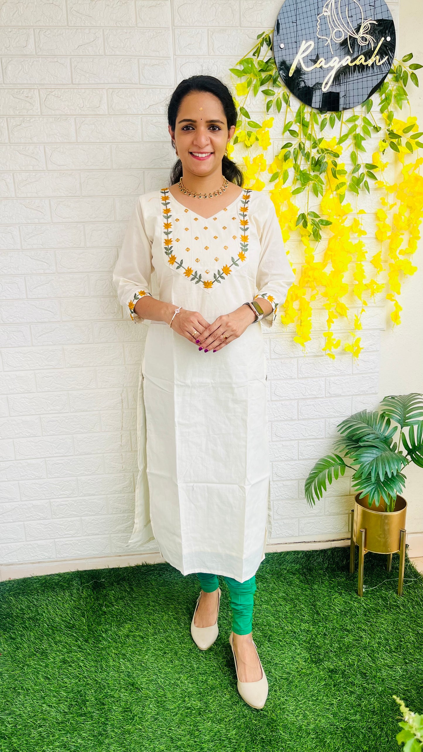 Kannikonna Slitted Cotton Kurti 730