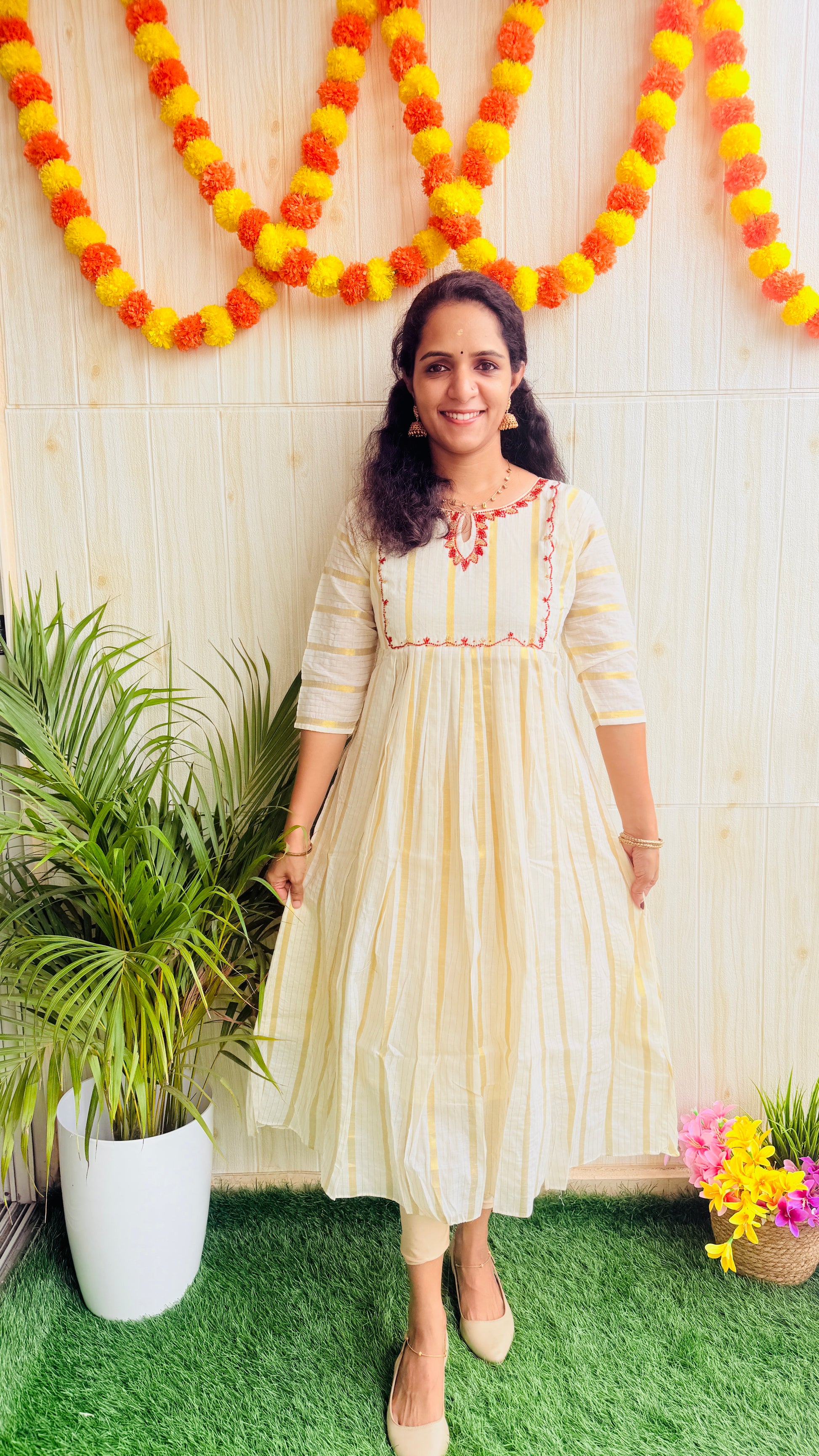Madhavi Onam Special Kurtii RG986