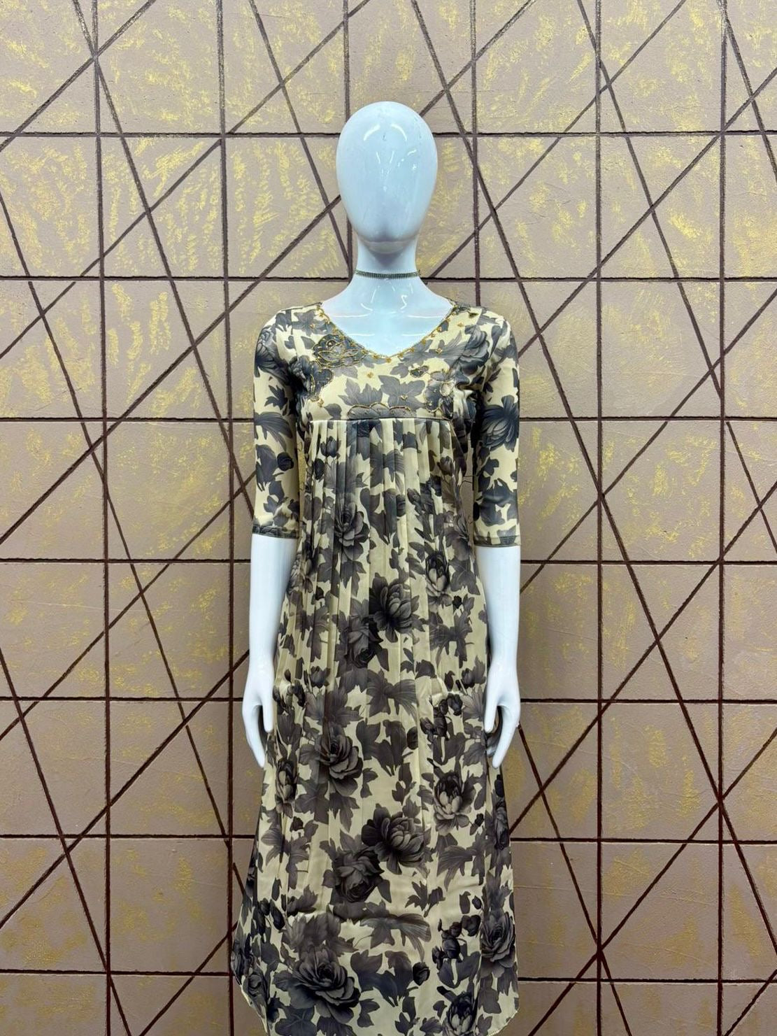 Georgette Handwork Aline Kurti RG768