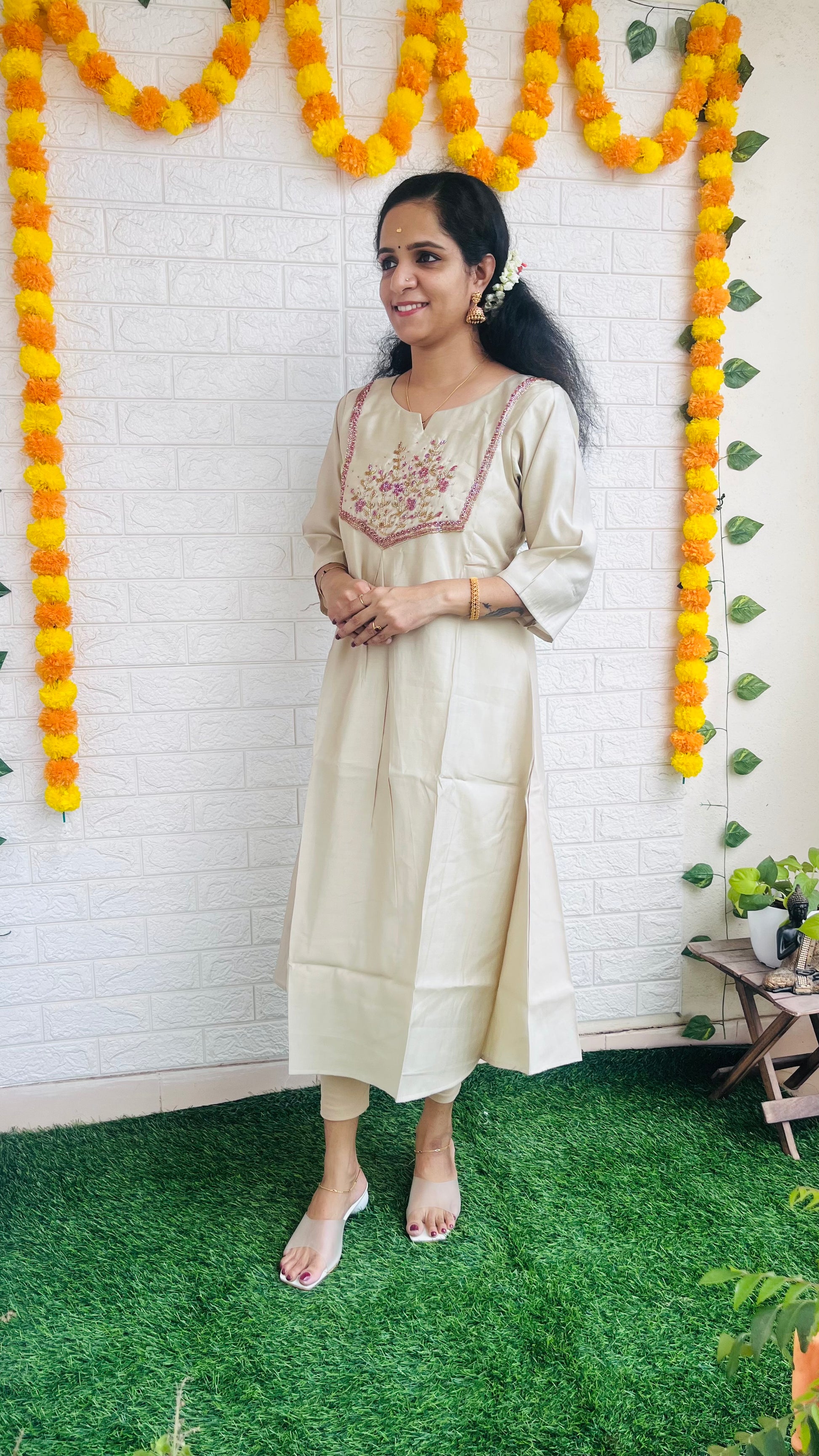Kerala Kasavu Kurthi