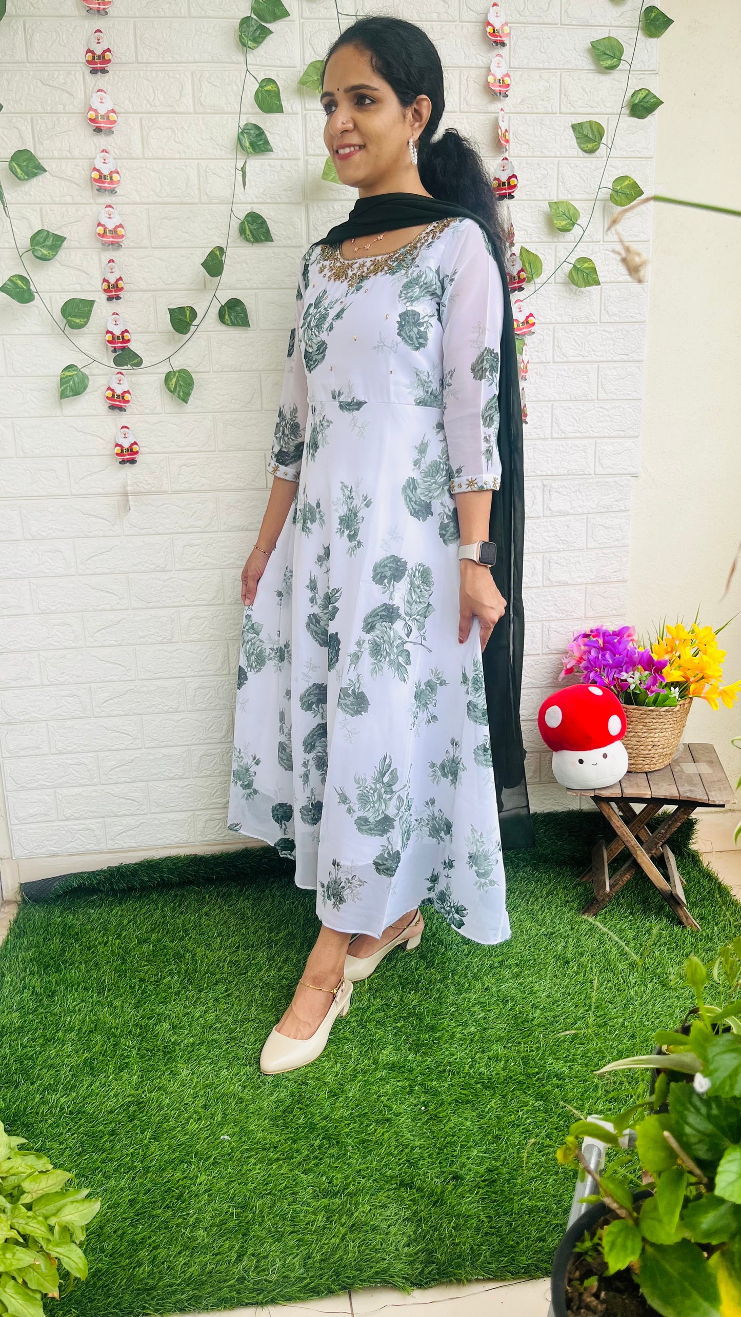 Flared georgette handwork anarkali + dupatta Green