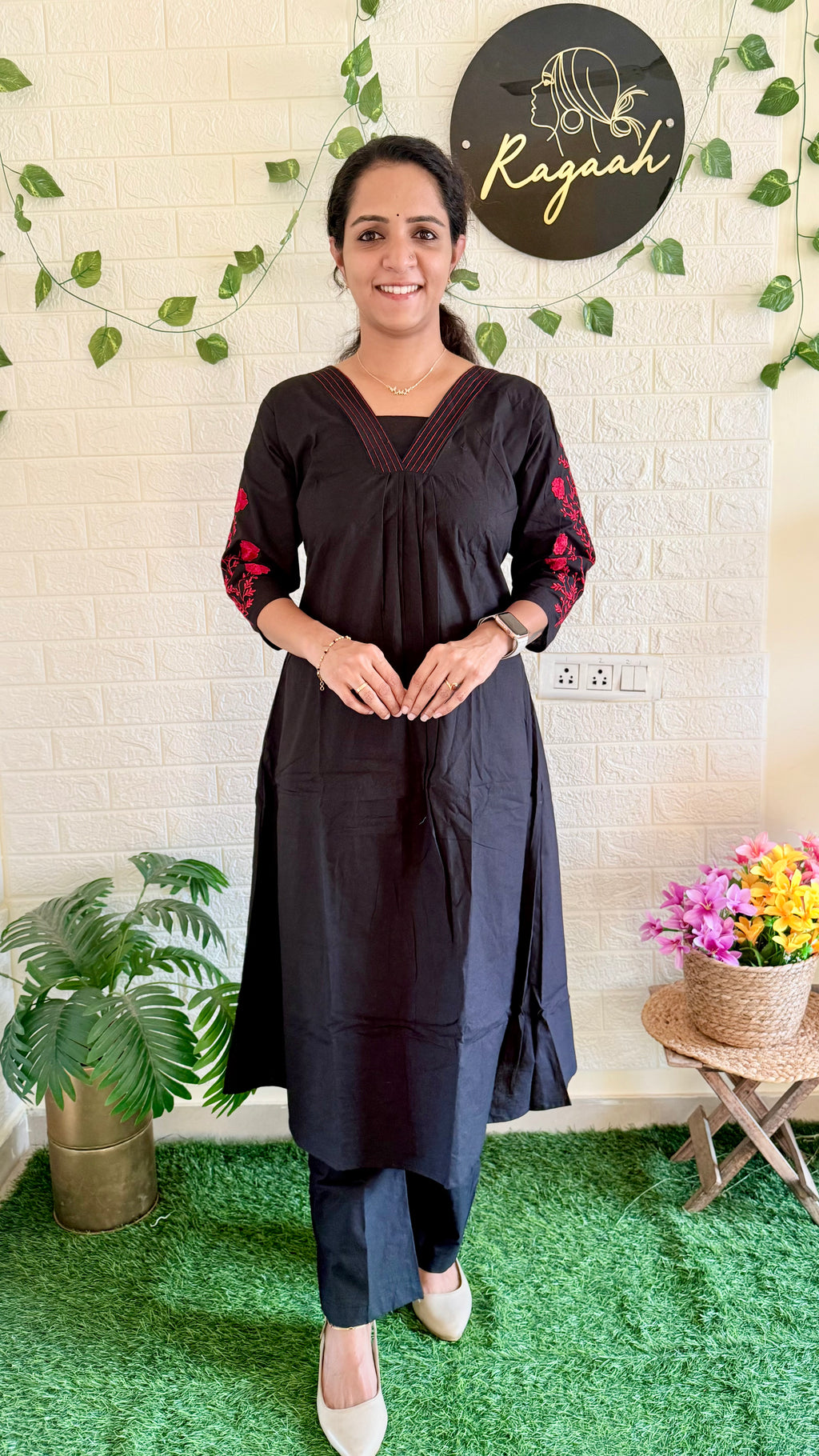 Beautiful Cotton Embroidery Cord Set RG910