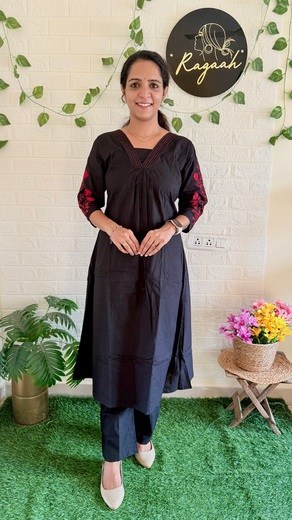 Beautiful Cotton Embroidery Cord Set RG910