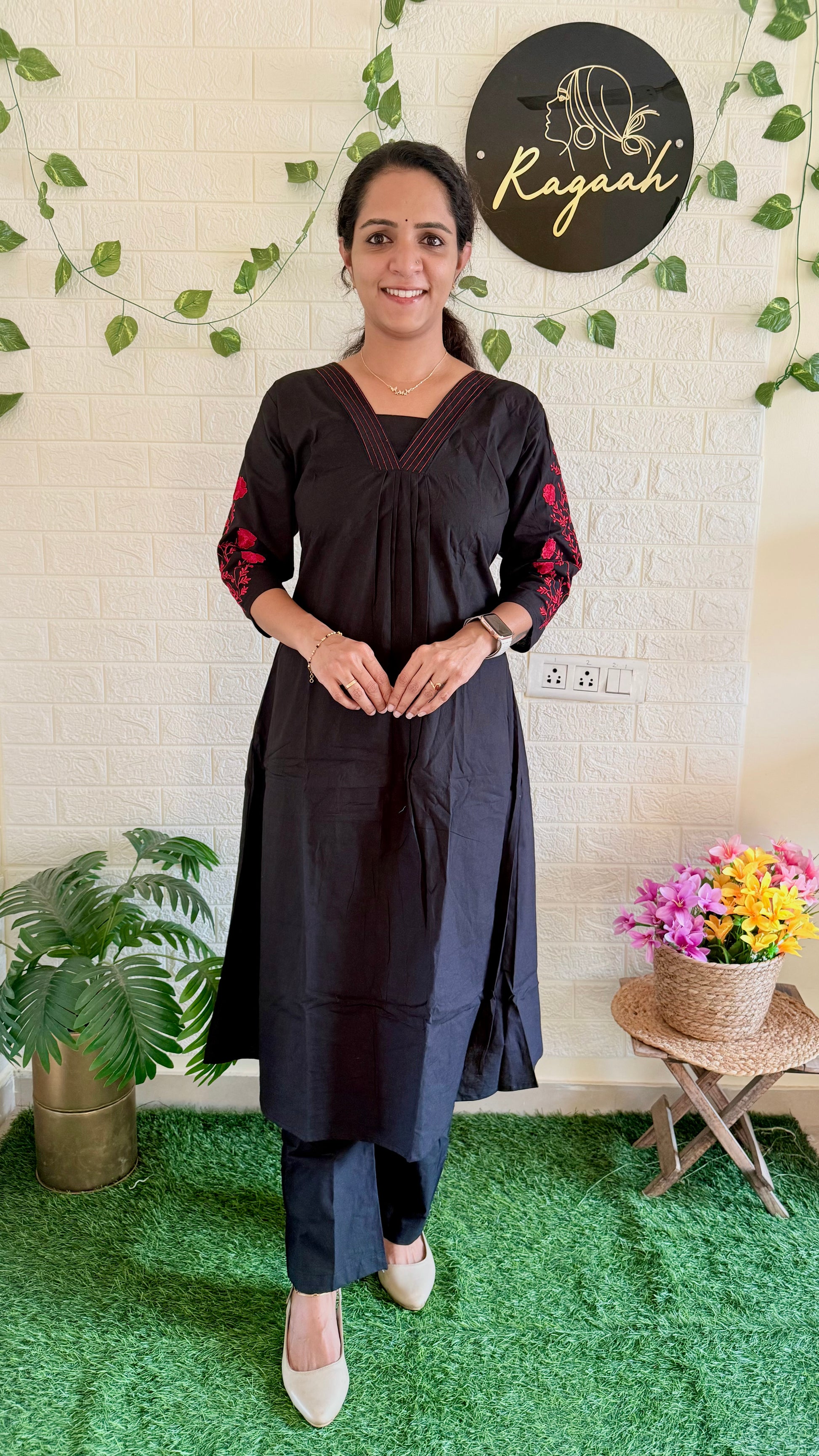 Beautiful Cotton Embroidery Cord Set RG910