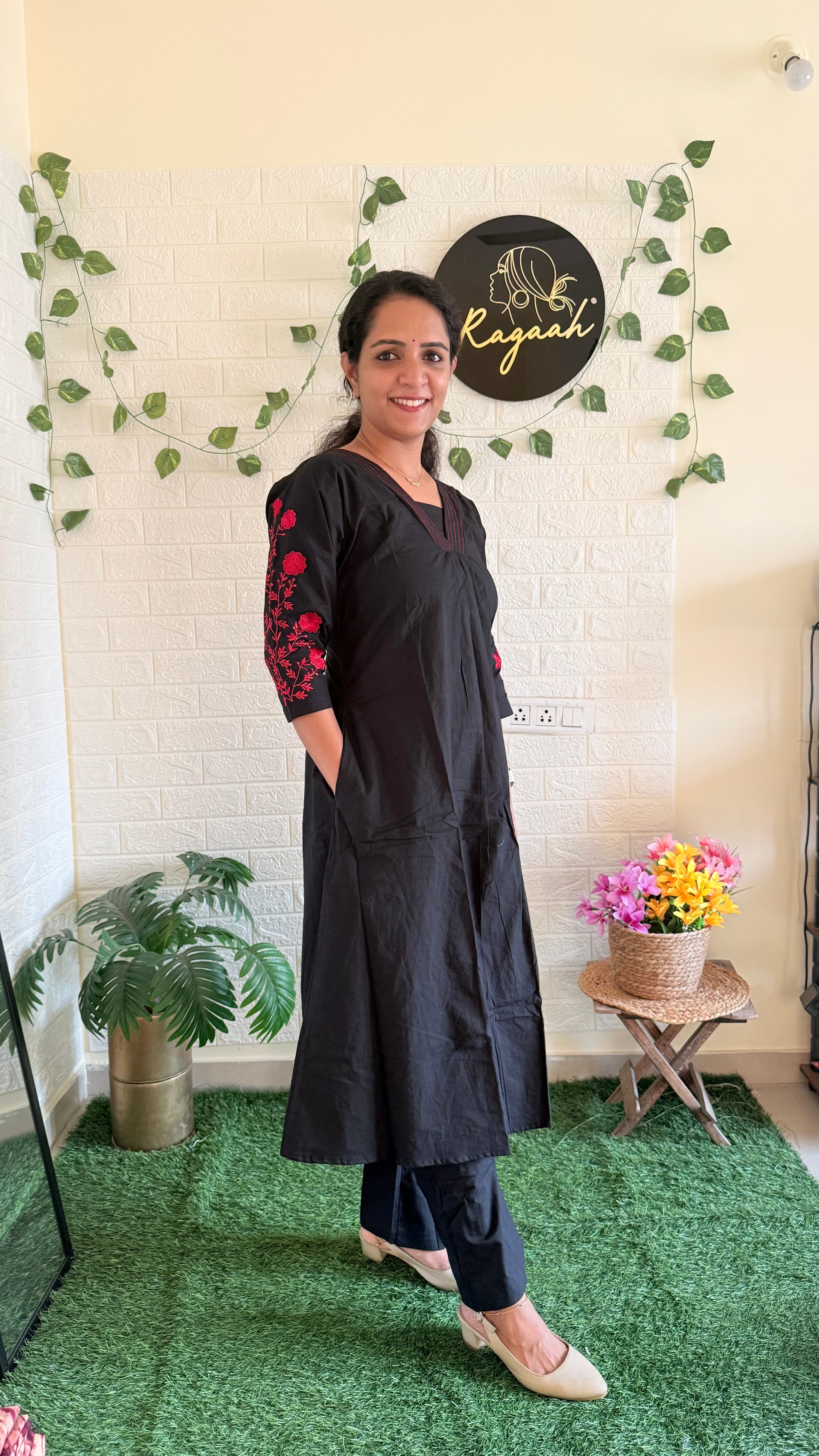 Beautiful Cotton Embroidery Cord Set RG910