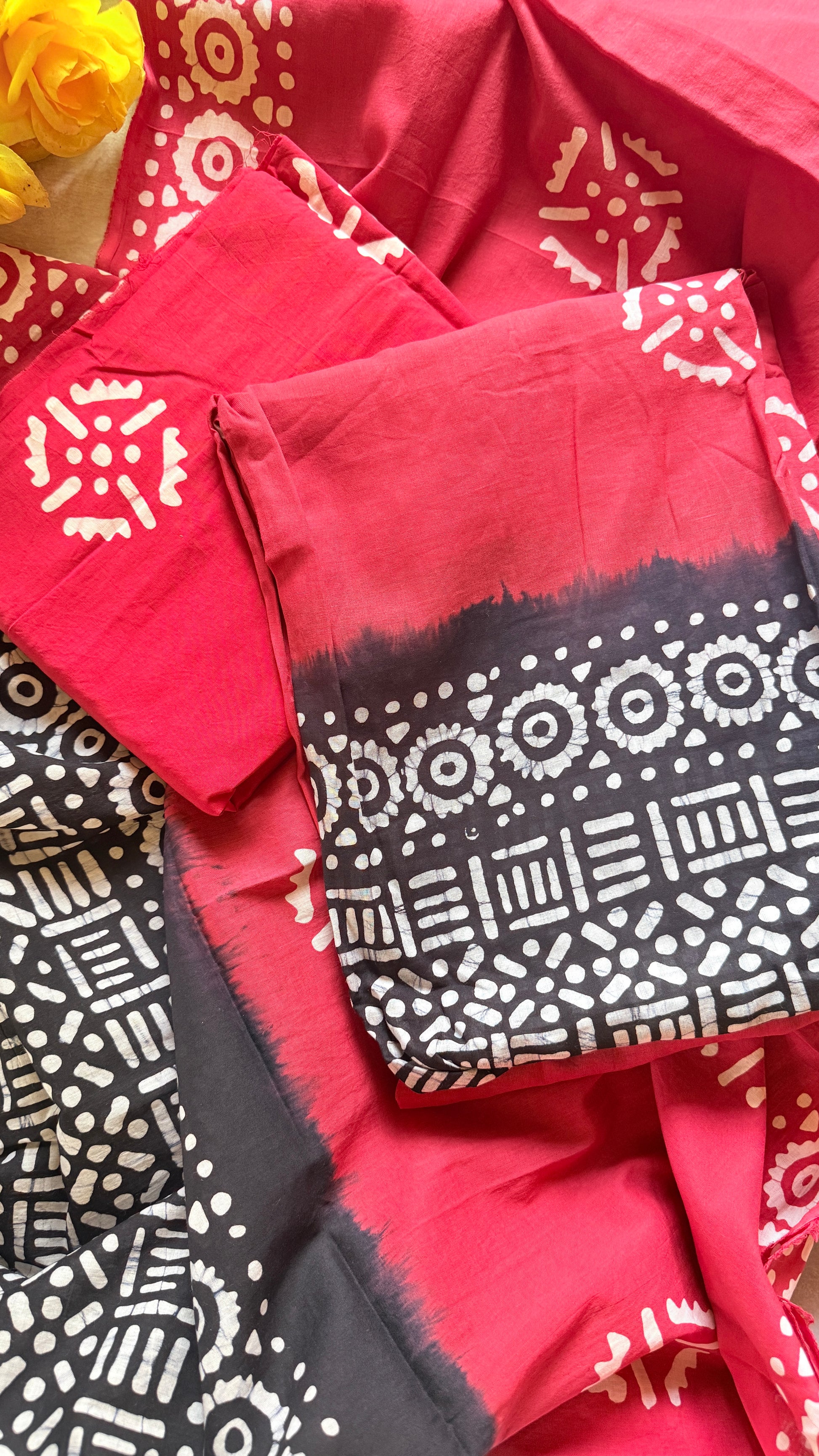 Mul Cotton Batik Unstiched 3ps set RG937