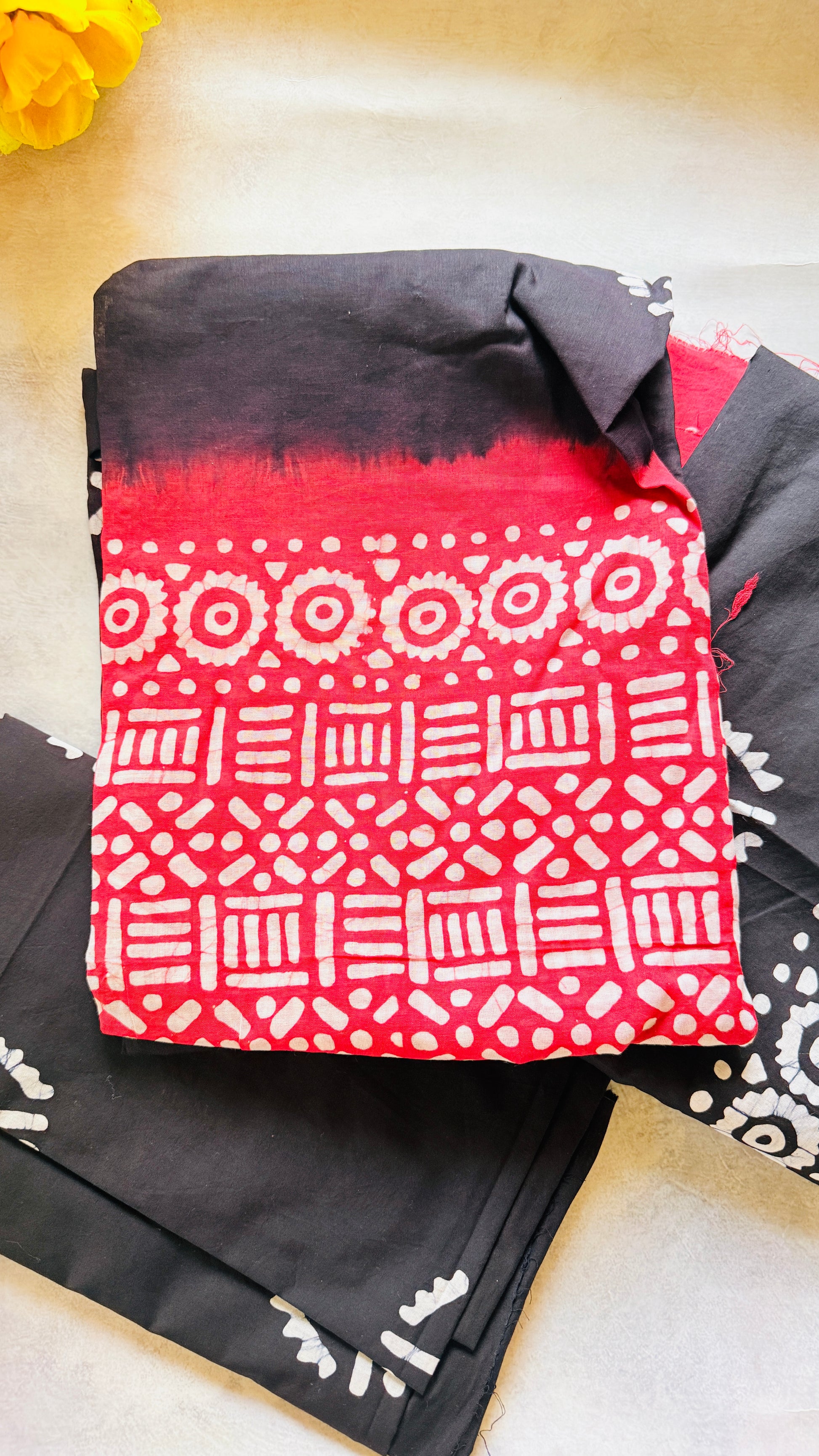 Mul Cotton Batik Unstiched 3ps set RG937