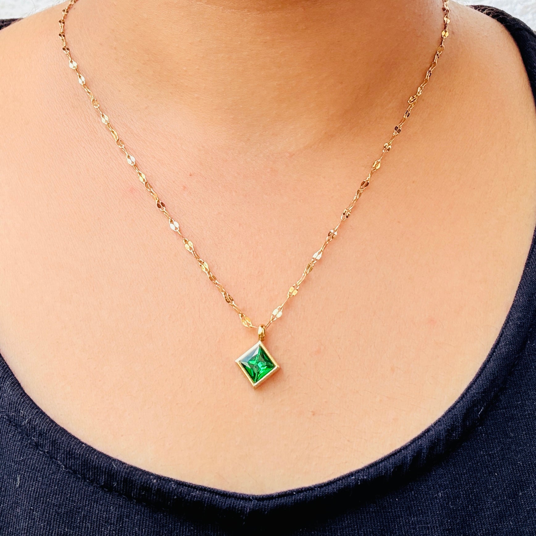 ✨ Emerald Kiss Anti tarnish stainless steel neck Chain + Earring RJ98