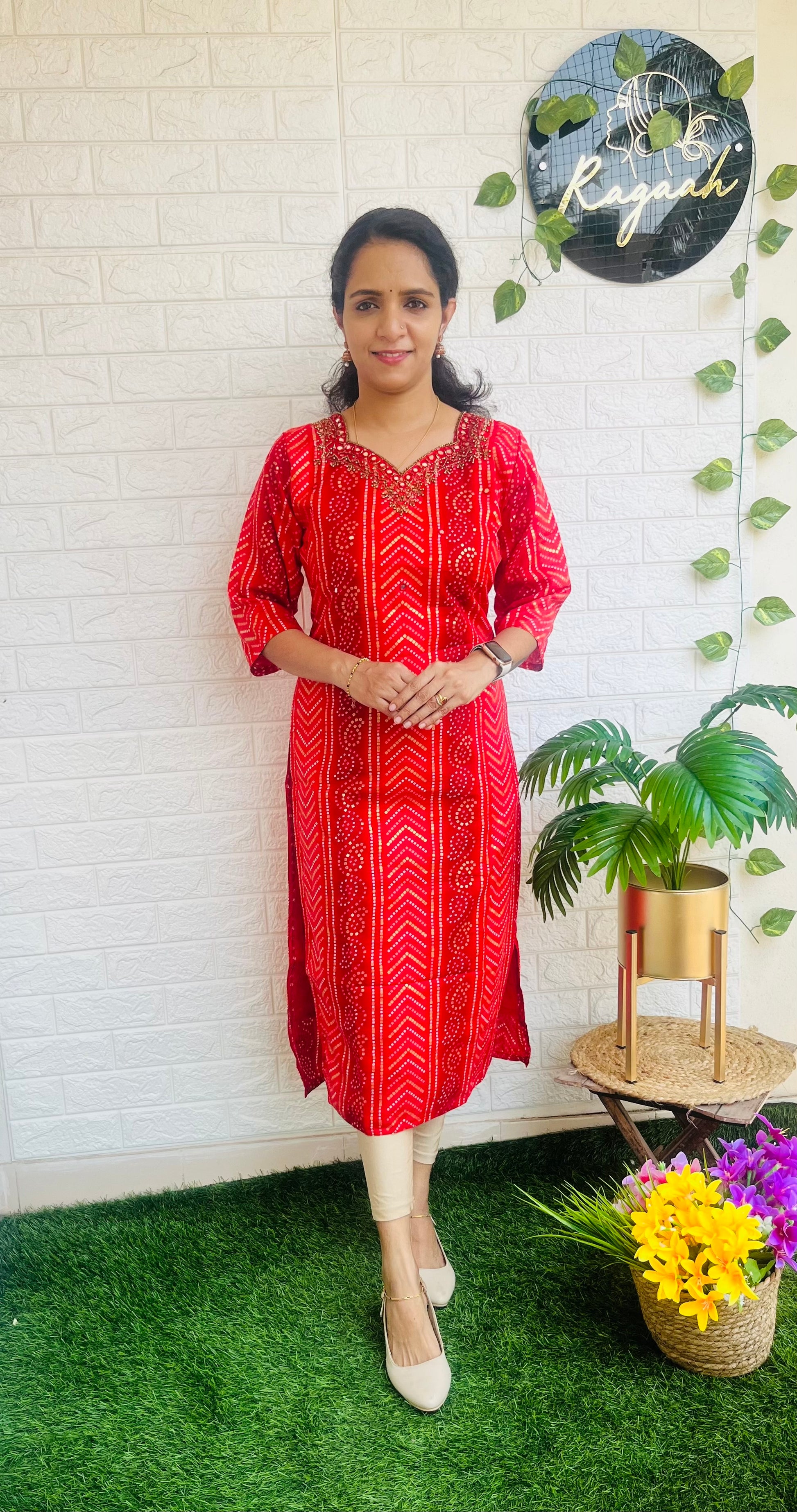 Sweet heart neck slitted kurti orange