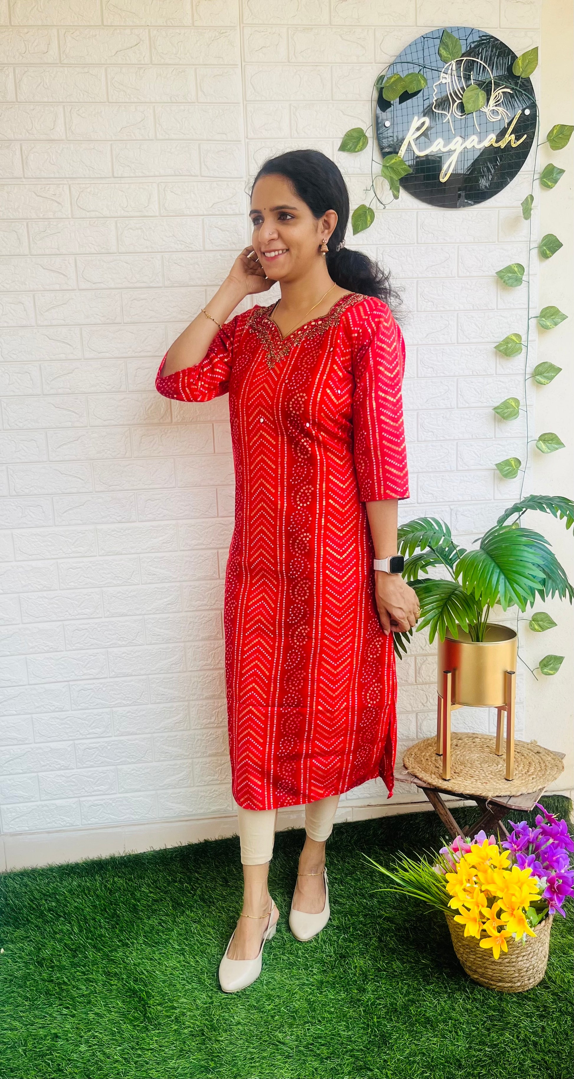 Sweet heart neck slitted kurti orange