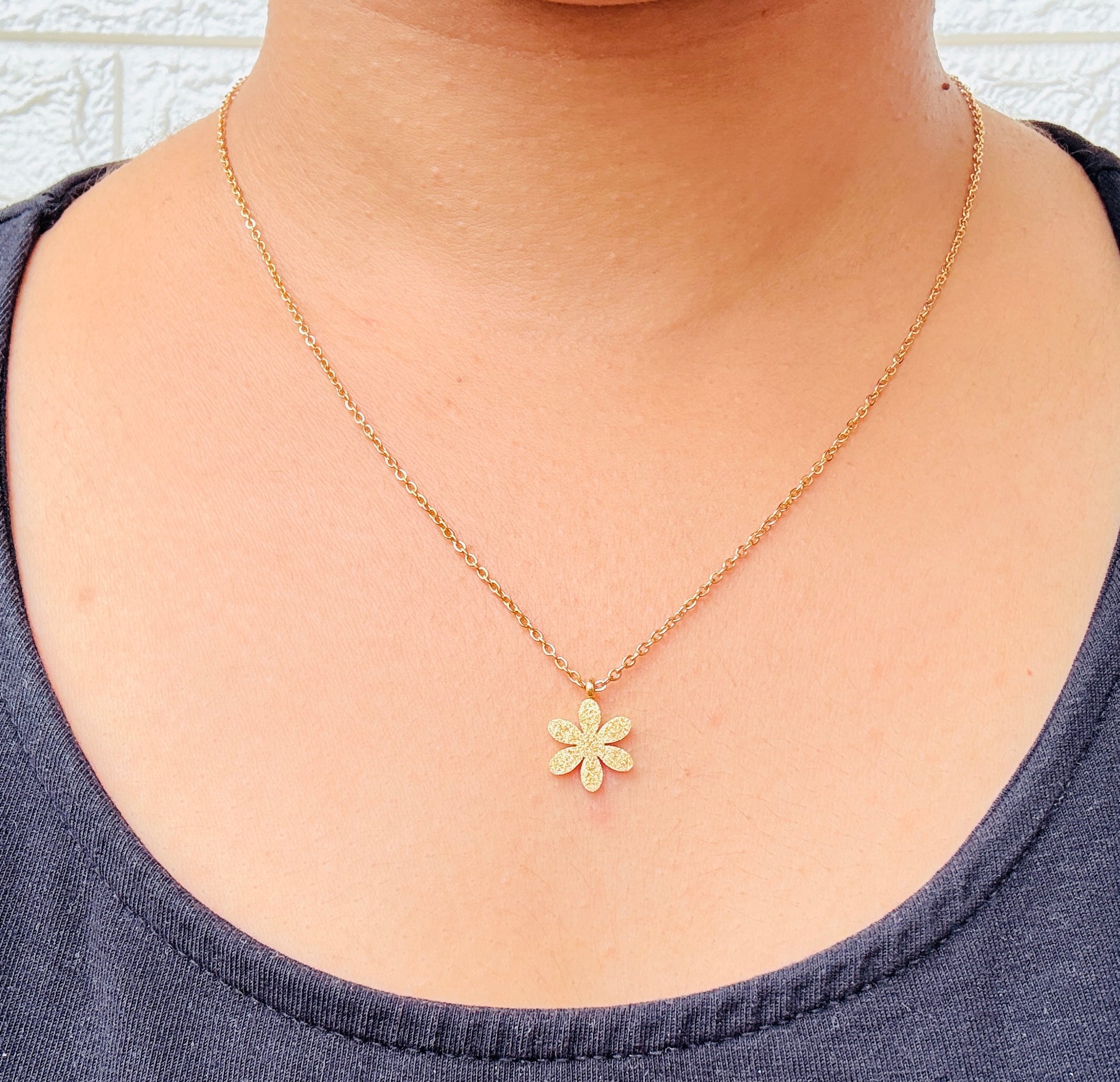 Daisy Blossom Anti tarnish stainless steel neck Chain RJ117