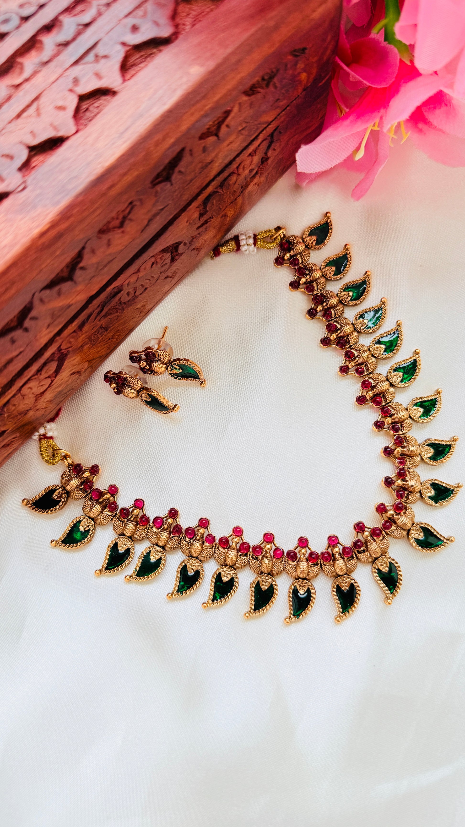 Shikhi Antique Palakka Necklace Green RJ177