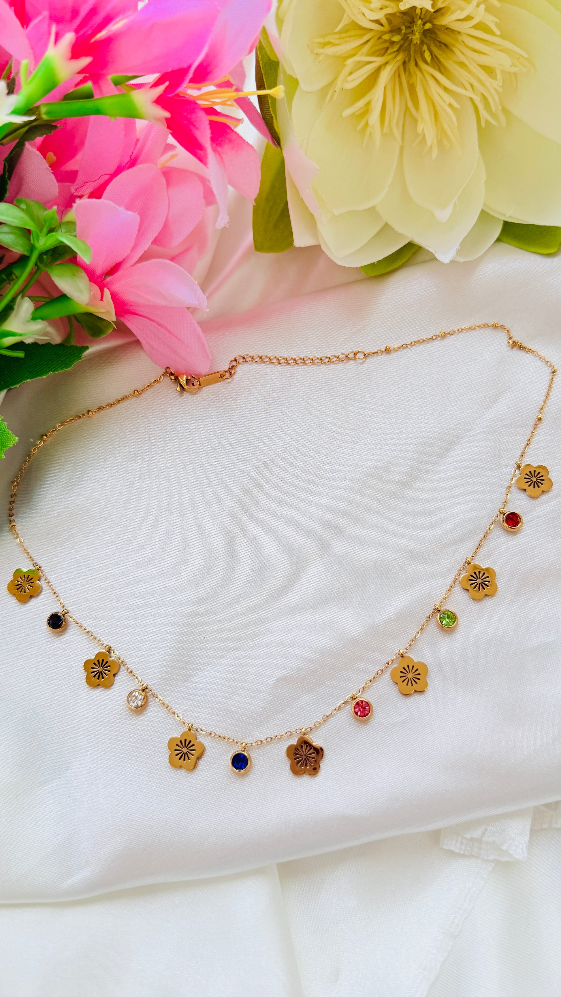 Blossom Charm Antitarnish Neckchain RJ191
