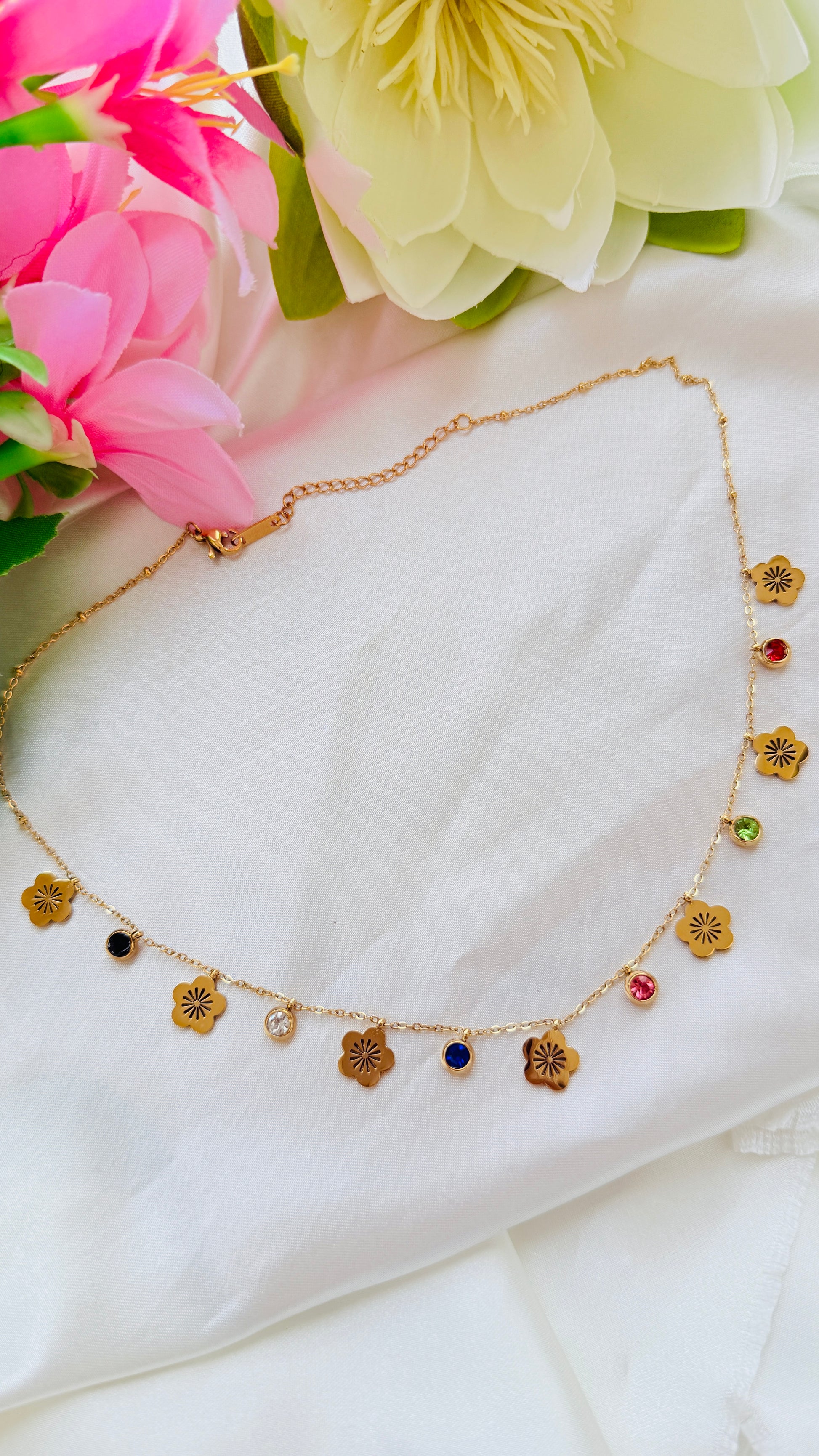 Blossom Charm Antitarnish Neckchain RJ191