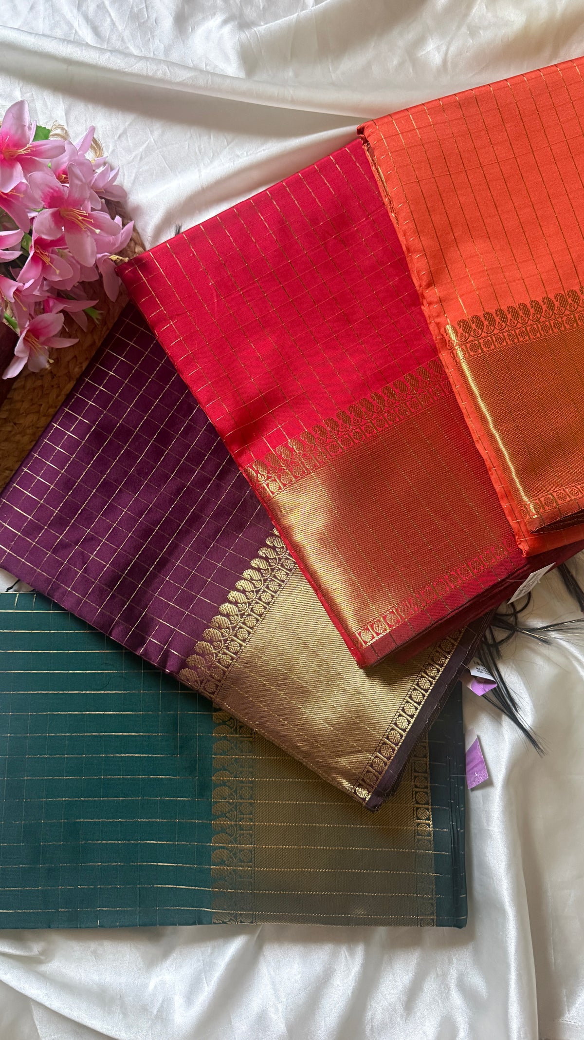 Trending Checked Soft Silk Saree RG1013