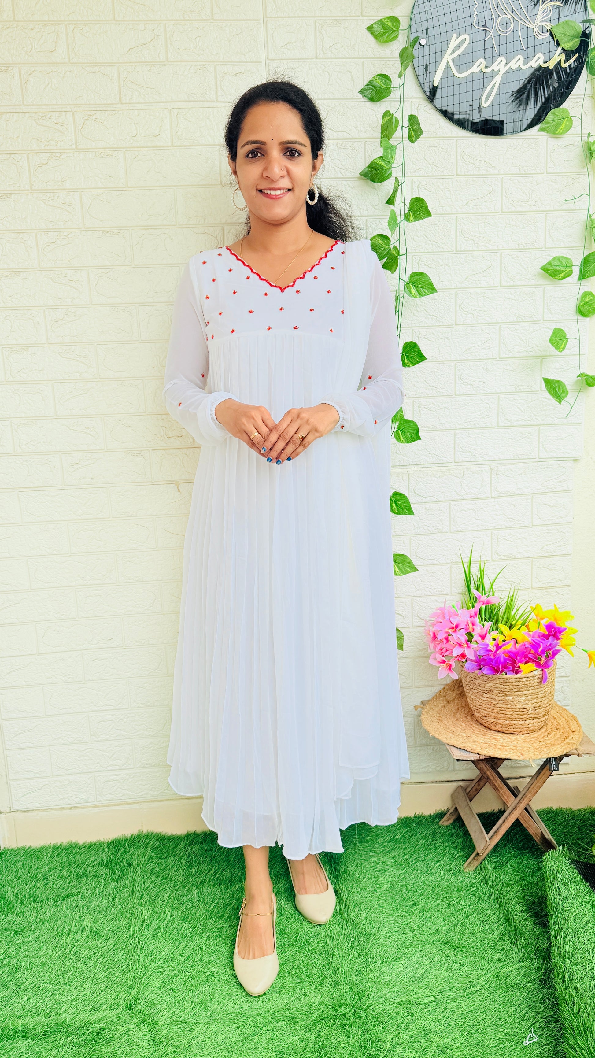 White Georgette Full Sleeve Kurti + Dupatta RG875