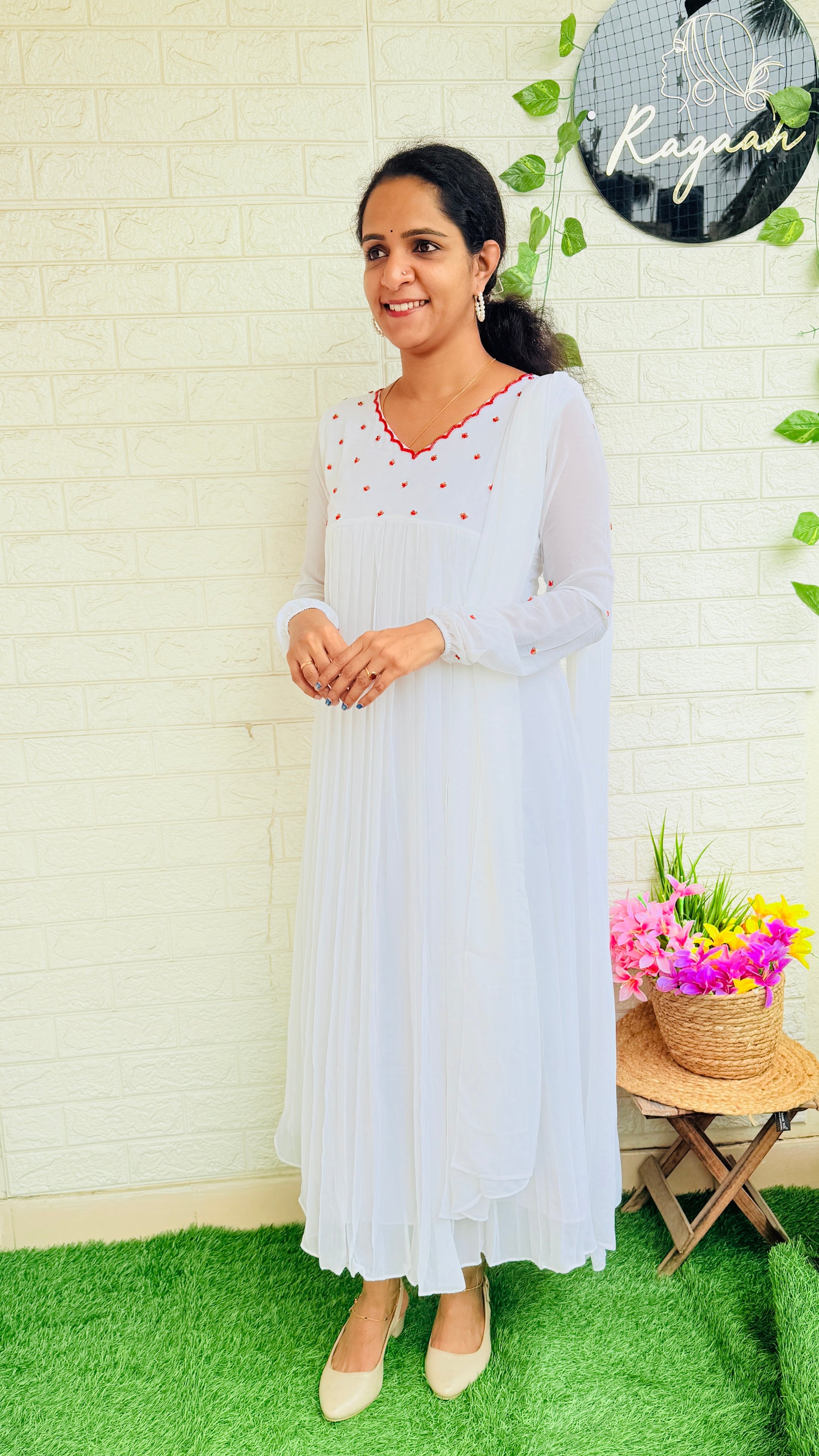 White Georgette Full Sleeve Kurti + Dupatta RG875