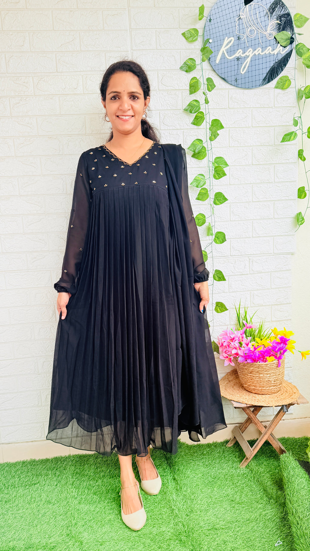 Georgette Full Sleeve Kurti + Dupatta RG876 Black
