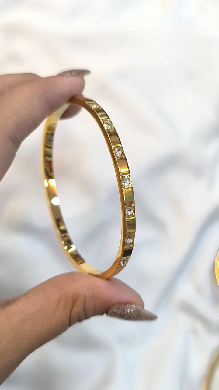 Tara Antitarnish Bangle RJ77