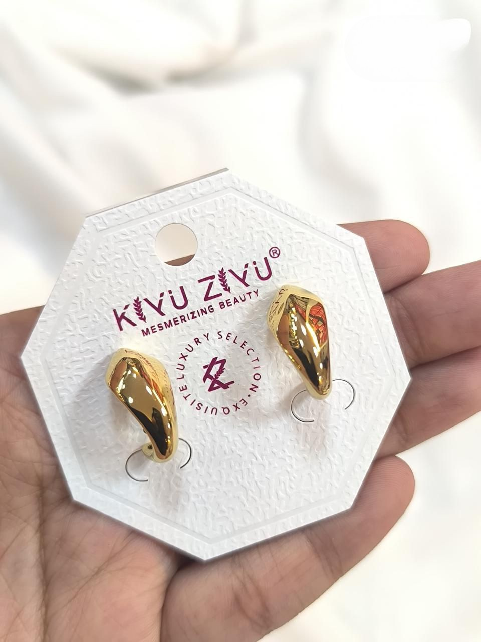 Golden Curve Anti tarnish stainless Earrings RJ156